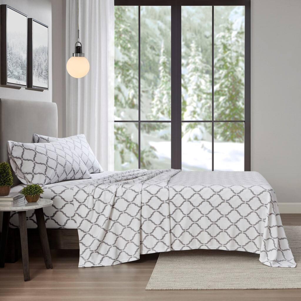 Alt View 1. Gracie Mills - Gracie Mills Lenora Microfleece Cozy Sheet Set - Grey Geo.