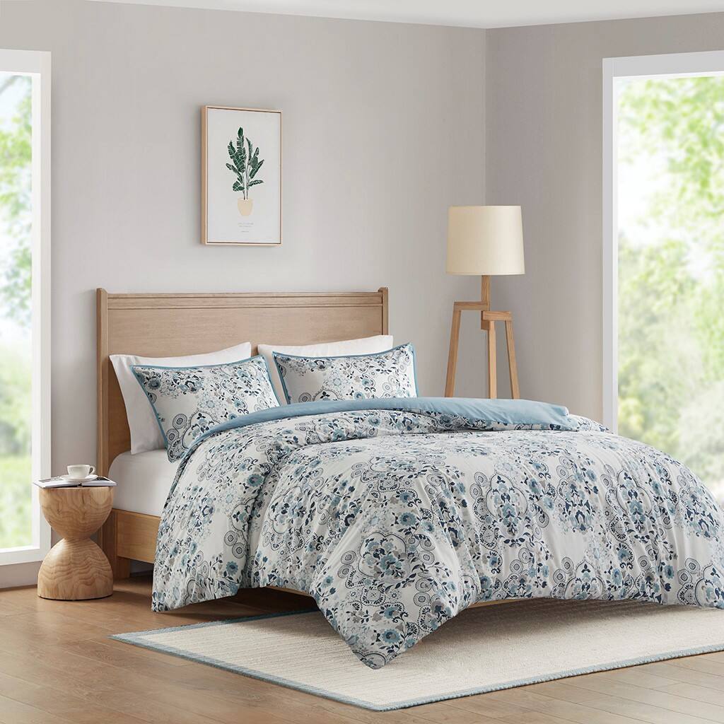 Alt View 1. Gracie Mills - Gracie Mills Candice 3 Piece Floral Printed Cotton Duvet Cover Set - Blue.