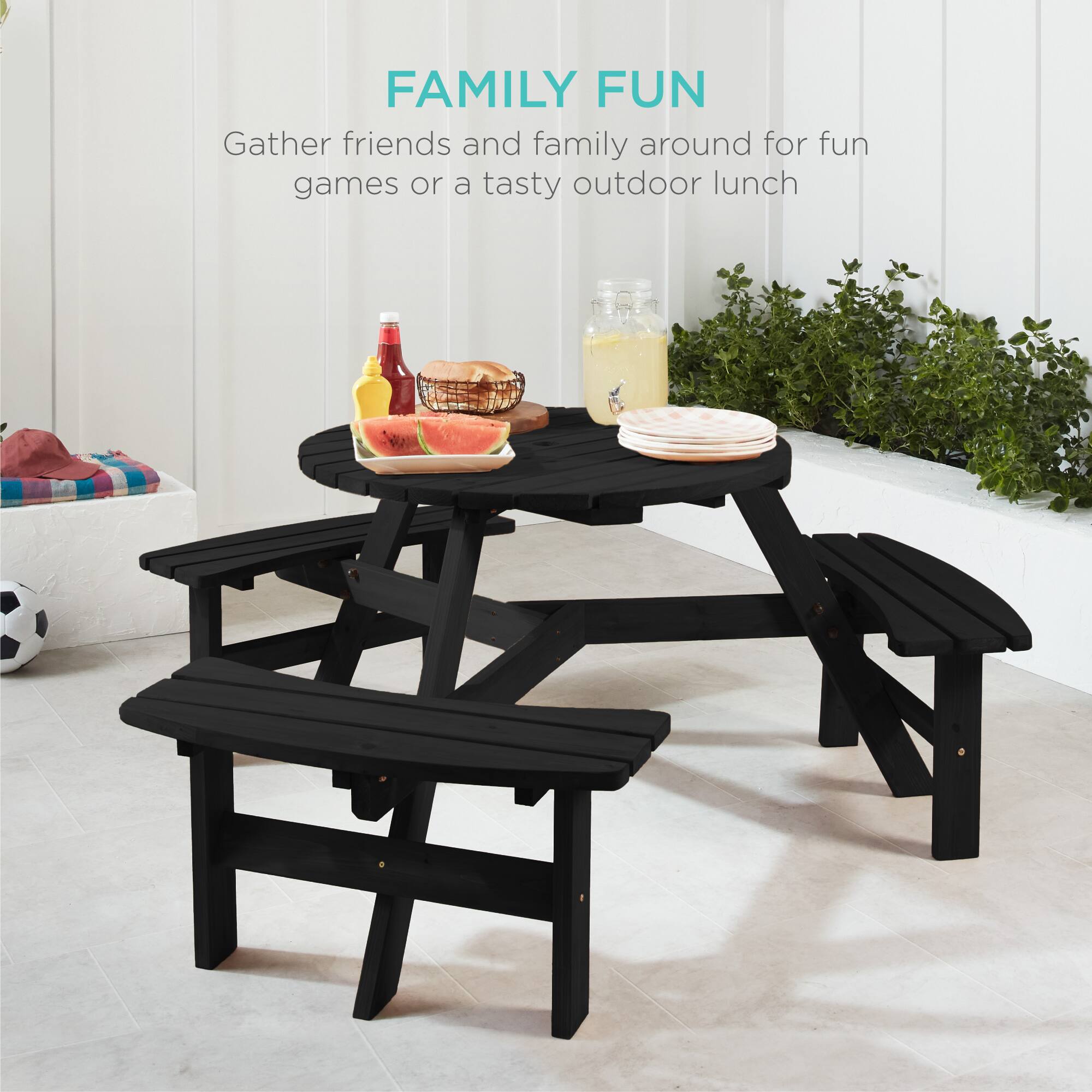 FAMILY FUN  
Gather friends and family around for fun games or a tasty outdoor lunch