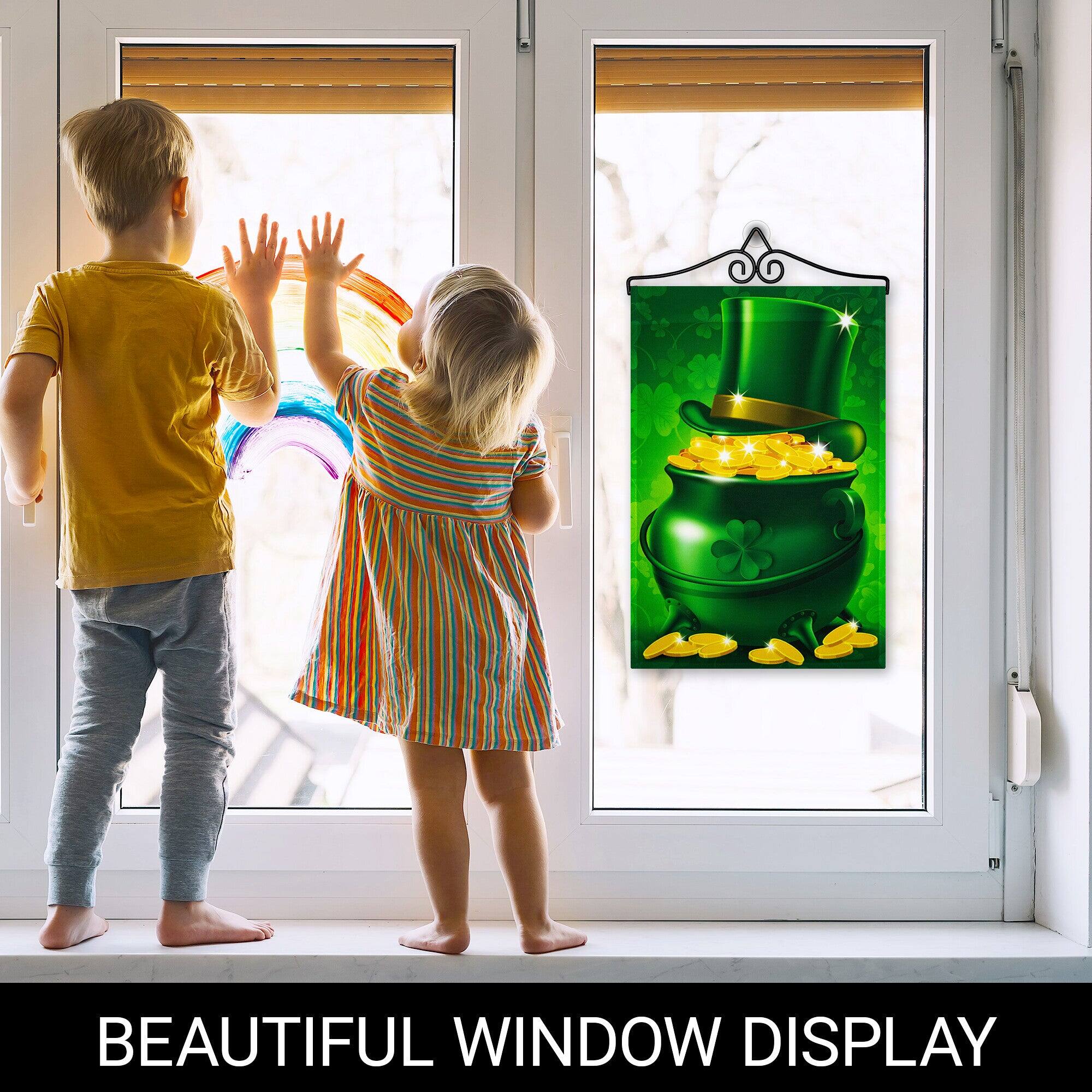 BEAUTIFUL WINDOW DISPLAY