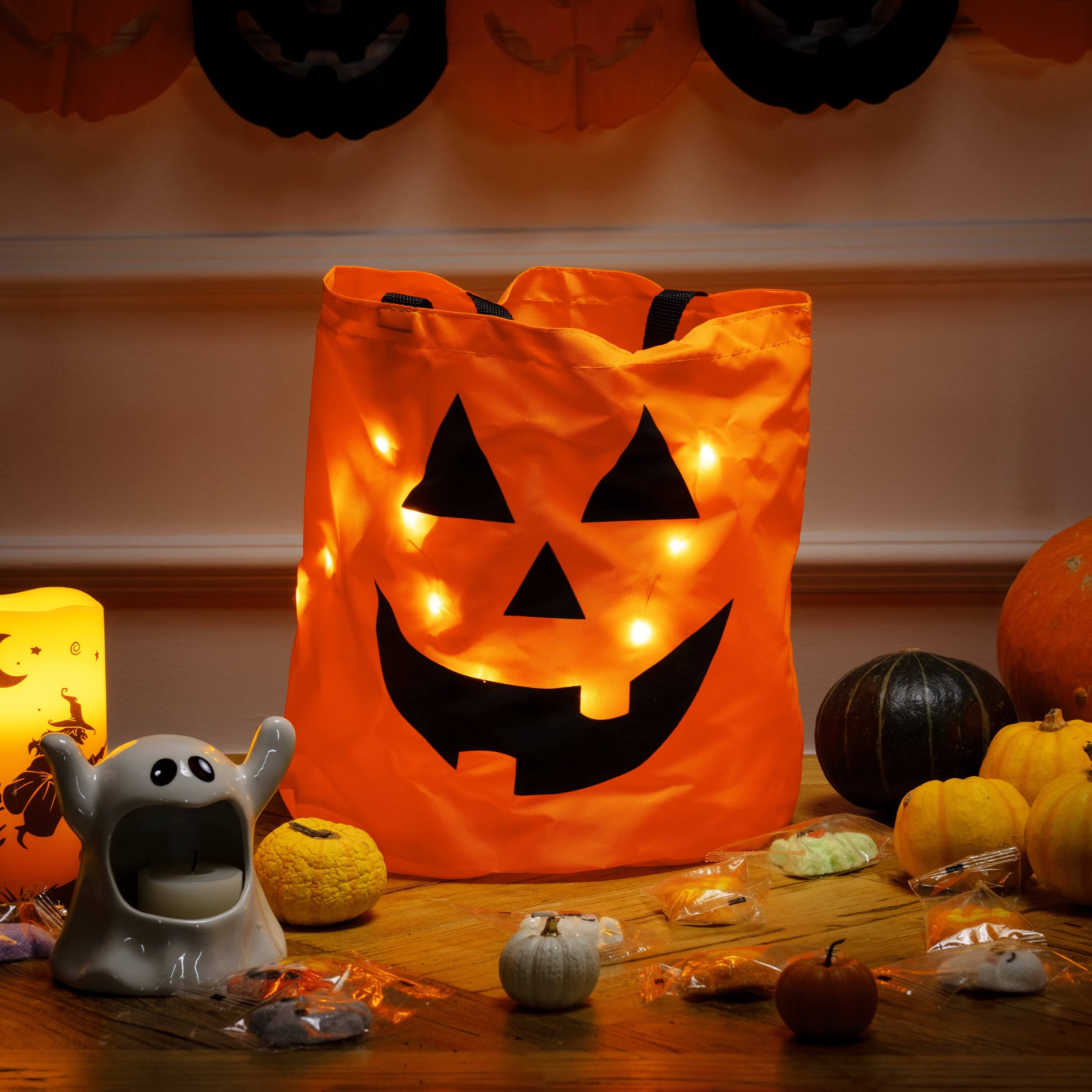 Angle. Joyfy - Halloween Party Favor 3PCS Trick-or-Treat Pumpkin Buckets LED Kids Goody Treat Reusable Candy Bags Halloween Decorations - orange.