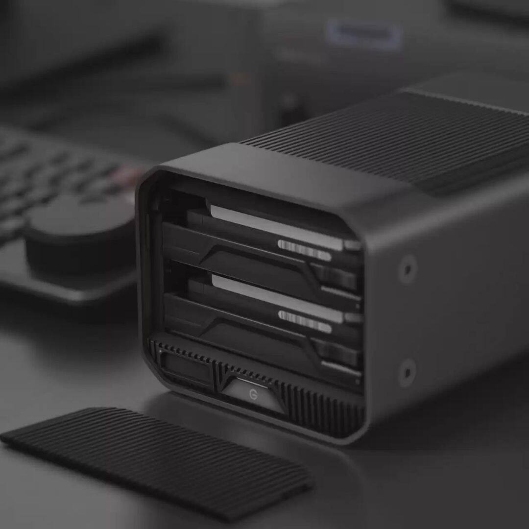 Left. SanDisk Professional - SanDisk Professional 36TB G-RAID PROJECT 2 2-Bay Tbolt 3 RAID Array (2 x 18TB) - Black.