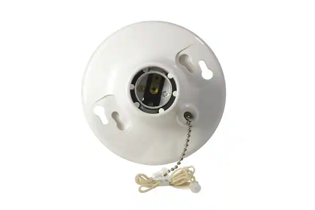Front. Leviton - 1-Piece Top-Wired Lamp Holder with Pull Chain, 660W, Medium Screw-In Base - White.