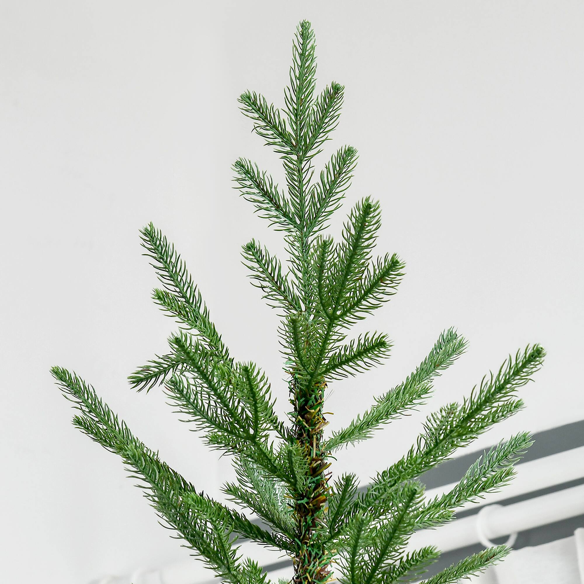 Alt View 7. Homcom - Nordic Pine Hinged Artificial Christmas Tree, 1939 Realistic Branches Steel Base - Green.