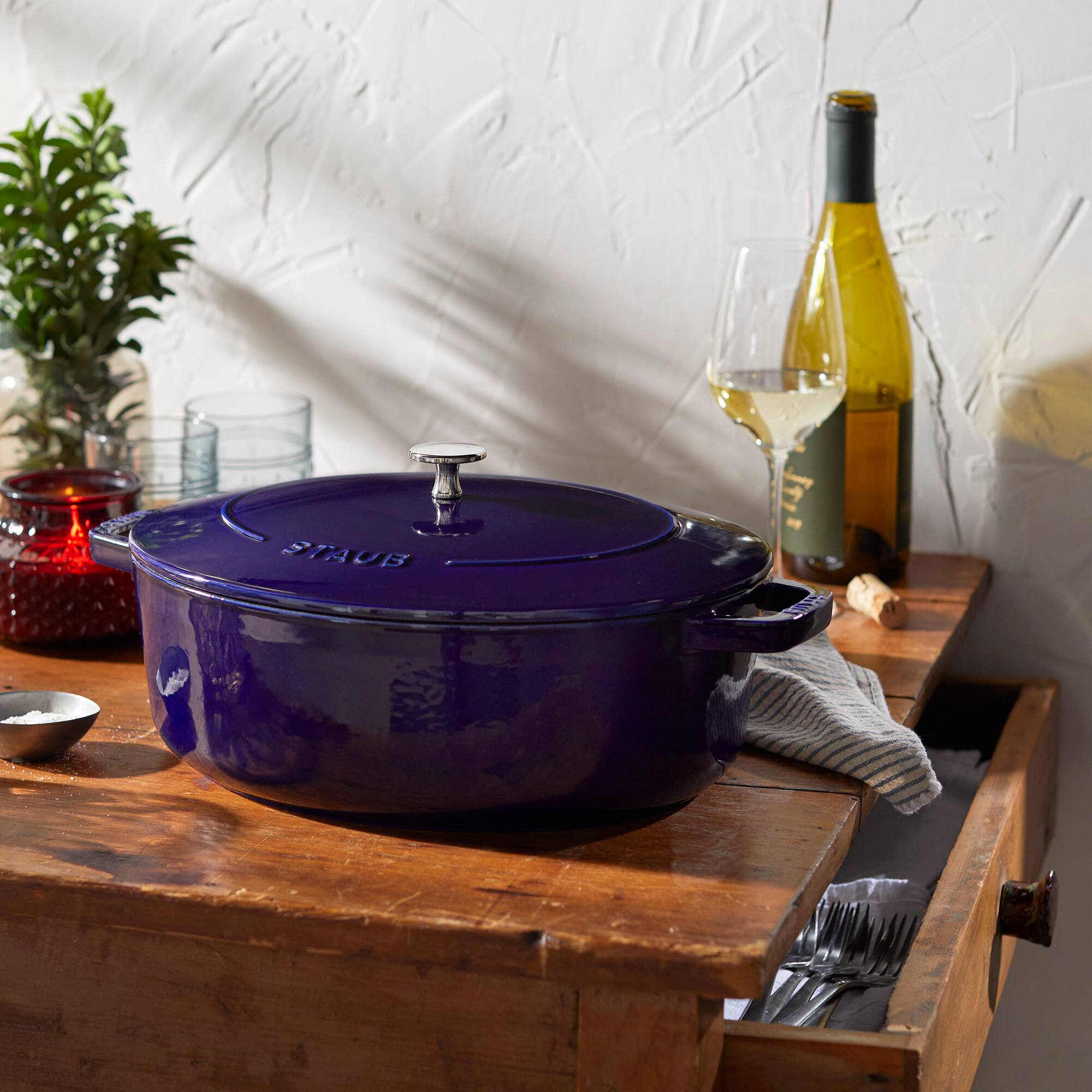 Alt View 2. Staub - Staub Cast Iron 6.25-qt Shallow Oval Dutch Oven - Dark Blue - Dark Blue.