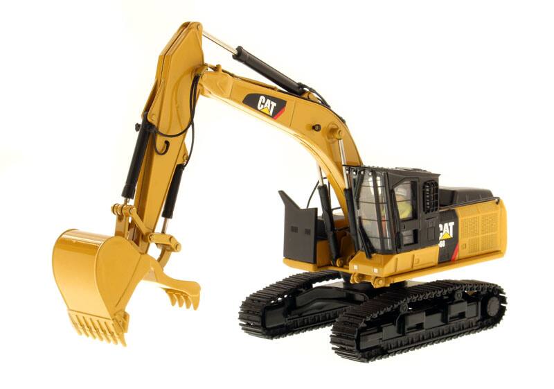 CAT Caterpillar 568 GF Road Builder with Operator 