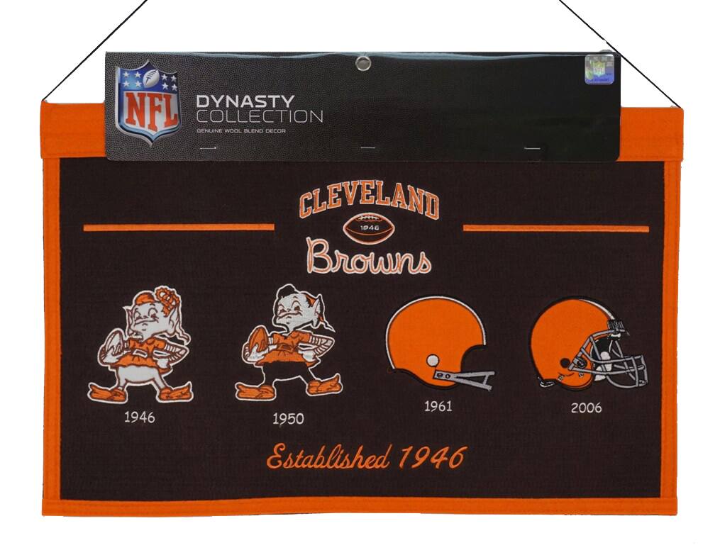 DYNASTY COLLECTION  
NFL  
GENUINE WOOL BLEND DECOR  

CLEVELAND Browns  
1946  
Established 1946  

1946  
1950  
1961  
2006
