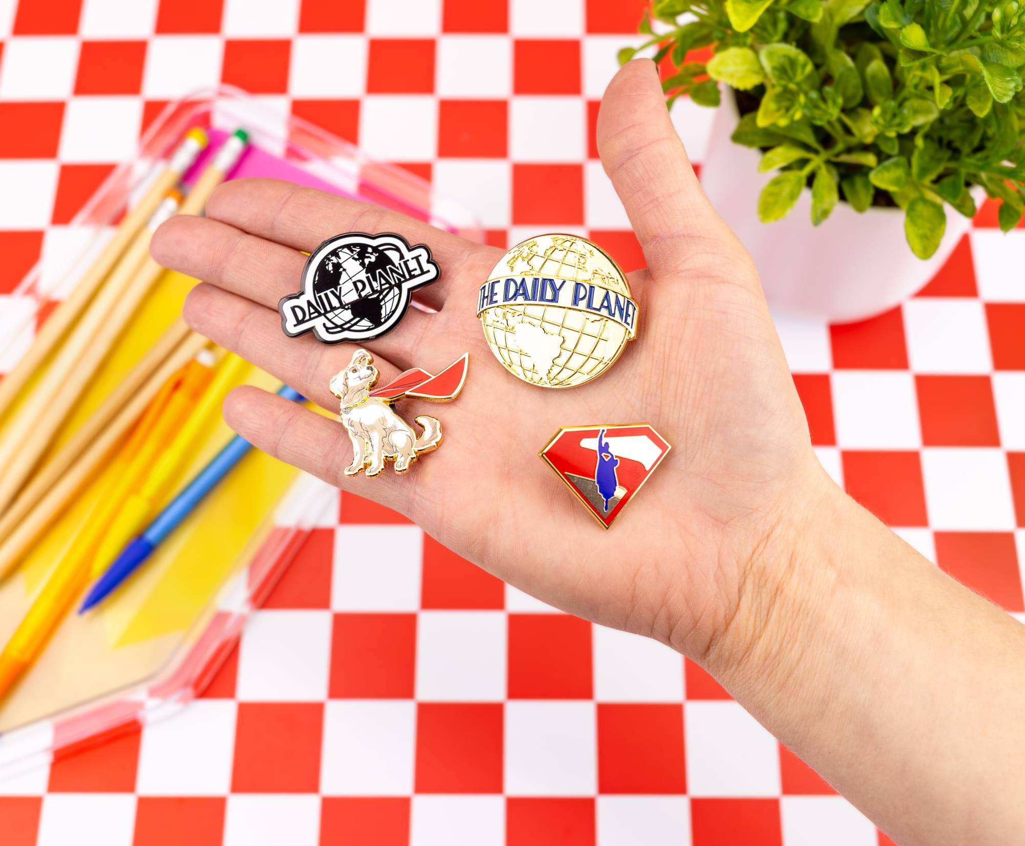 DAILY PLANET  
THE DAILY PLANET