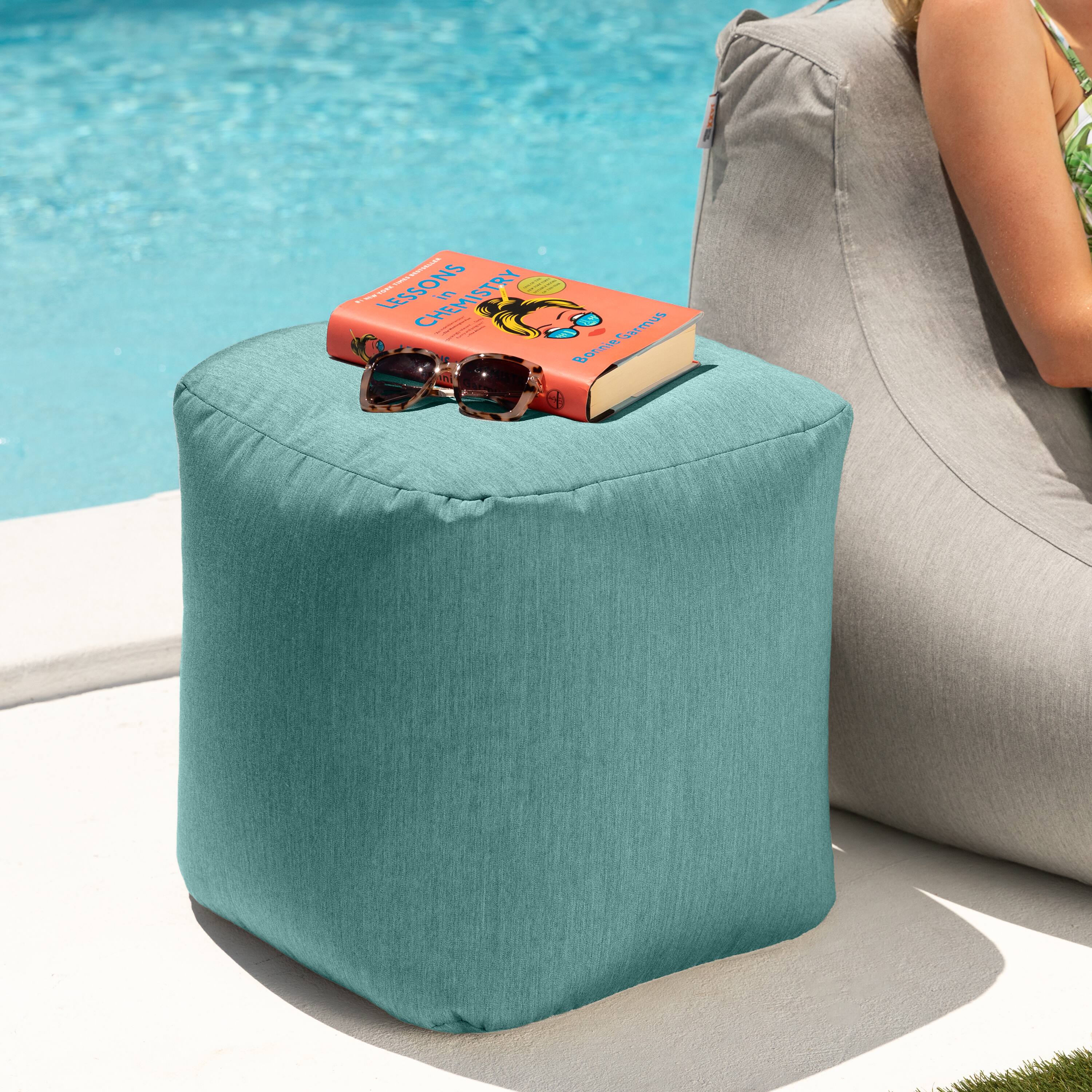 - Lessons in Chemistry
- Bonnie Garmus