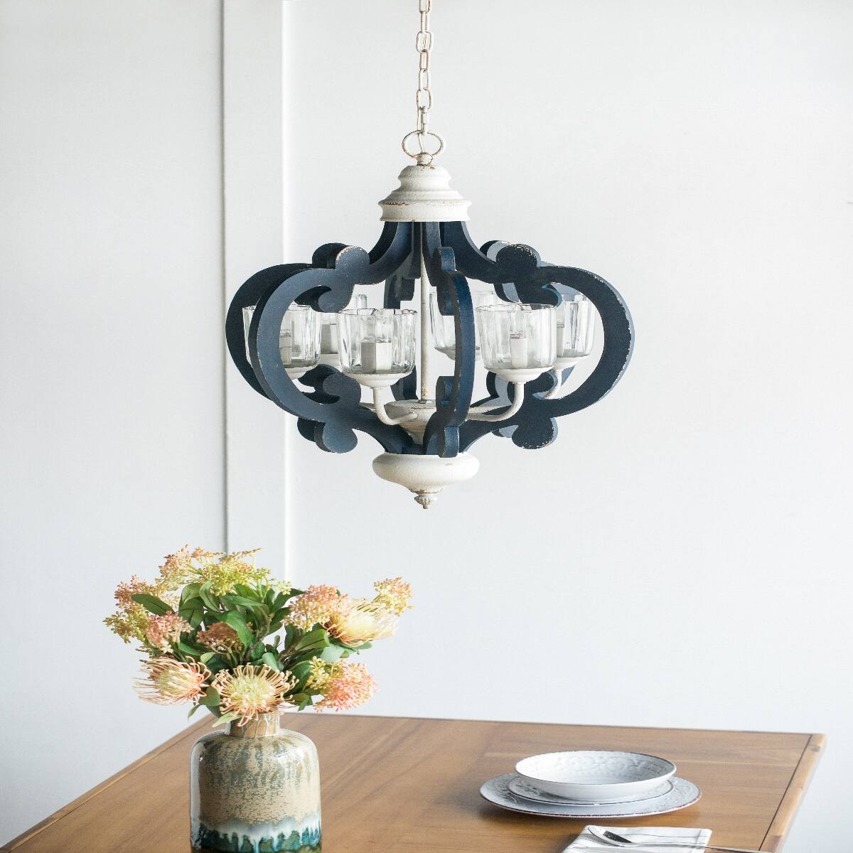 Angle. Loheer - Loheer 6 Light Wood Chandelier Blue and White Farmhouse Pendant for Dining Room.
