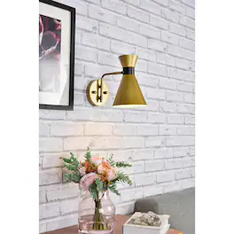 Living District - Halycon 6 inch light brass wall sconce - Brass And Black