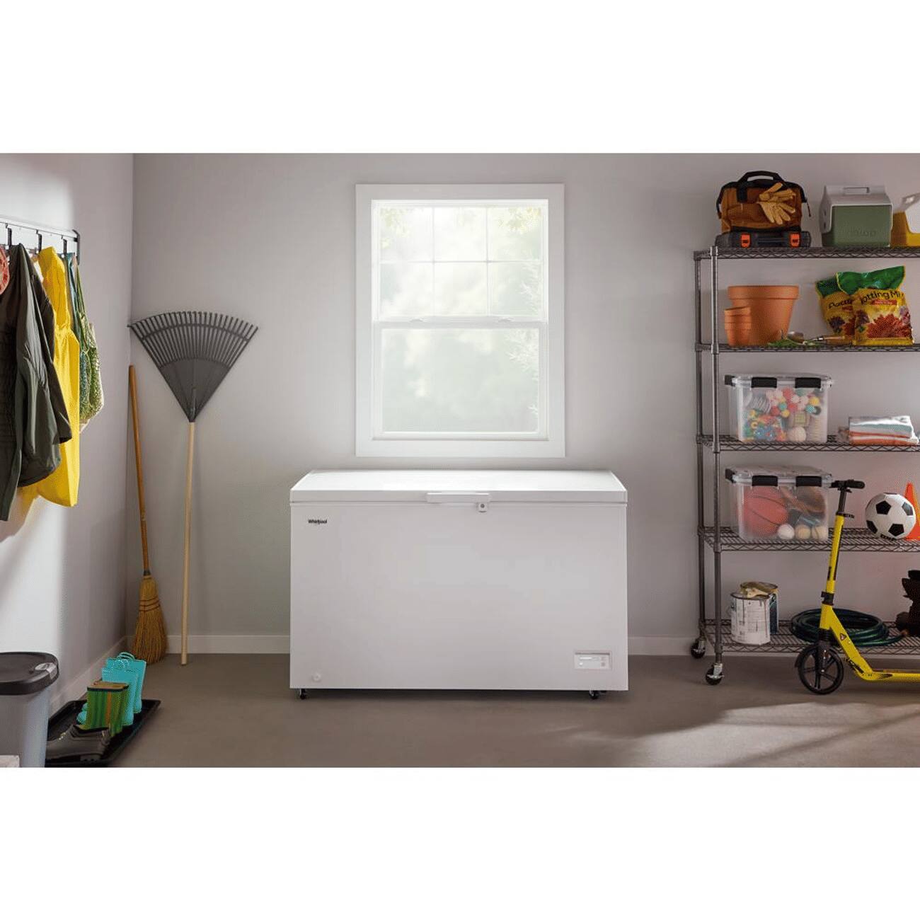 Alt View 2. Whirlpool - Whirlpool 16 cu. ft. Convertible Freezer-to-Fridge Chest Freezer with 3 Storage Baskets - White.
