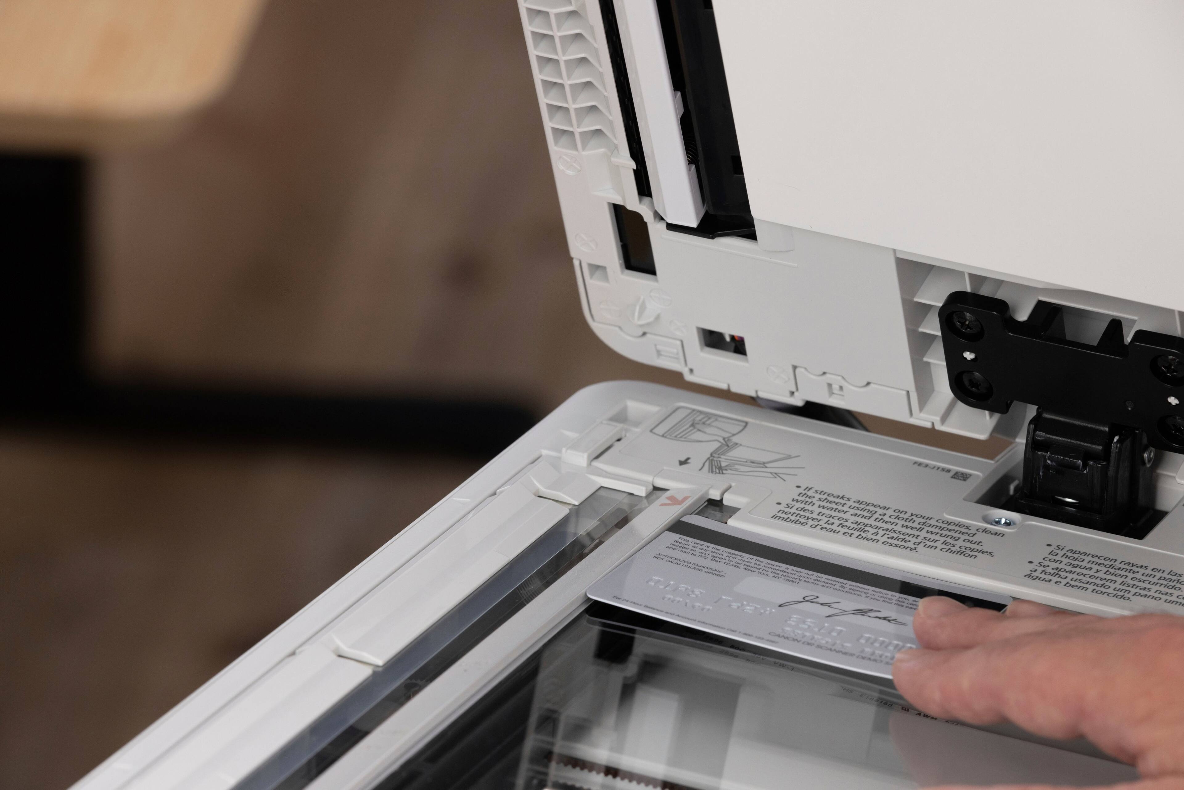 RLI E wit the Istreaks sheer 5 cen water ENIO appear c2 Irover tracos and d your imbibo de then lth copies d eu Tesatto appara snrerdr dampened en Istons / raido ssent wrung clean d'un sur Jes out exore. chiffon copies la 5 - S con aqua cOr Trsian aparecen mOC - a aaua Y ediante rayas FVS - : tolha aparecerem bien L22 las - aoua cerem - . e usando nIsTrON escurIO. Dar BPS bem cOP FEN - torodo. pano GFFI 4 CE Tgn Hhfin E16 GOOT