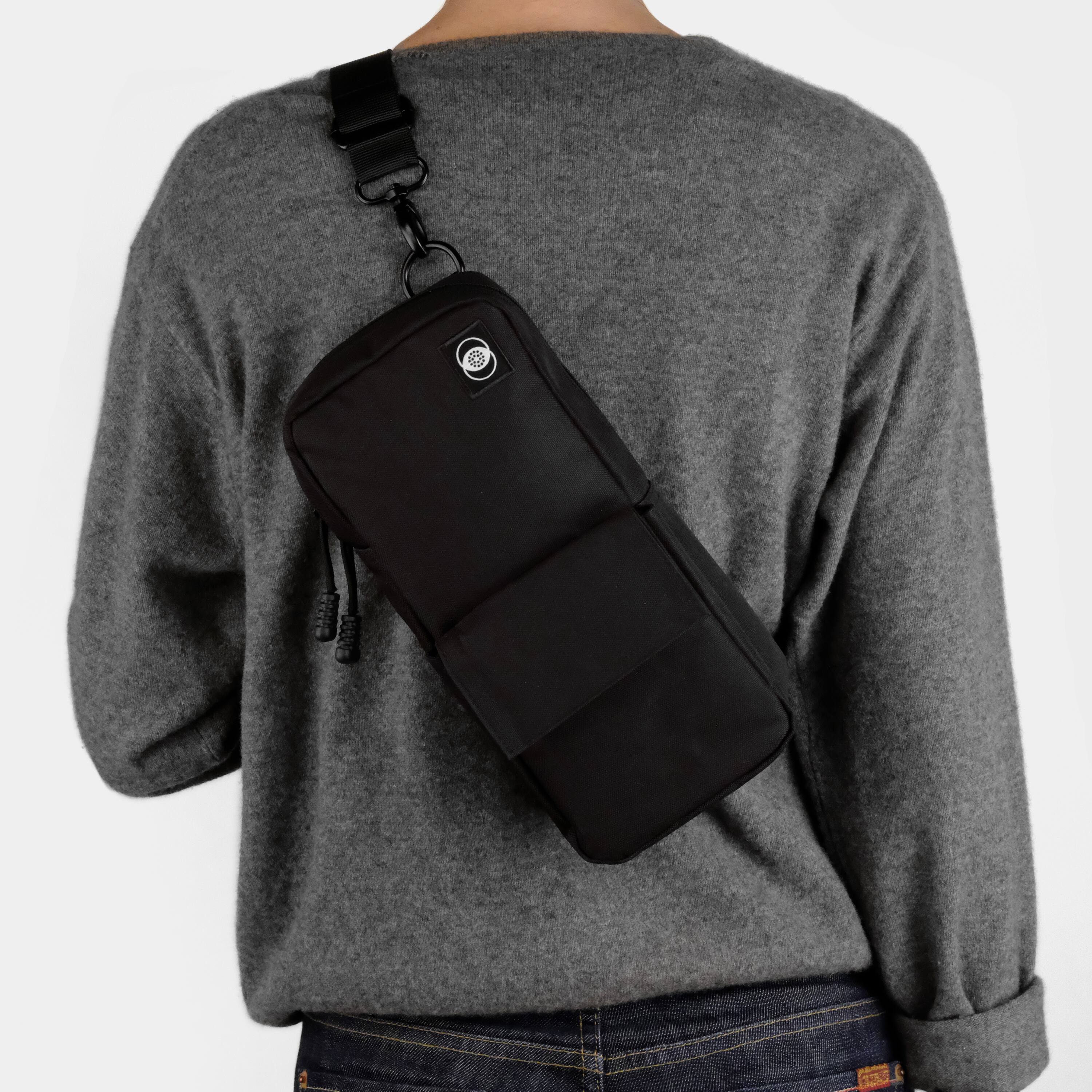 Alt View 2. Retrospekt - Retrospekt SLR 680 Black Camera Bag.