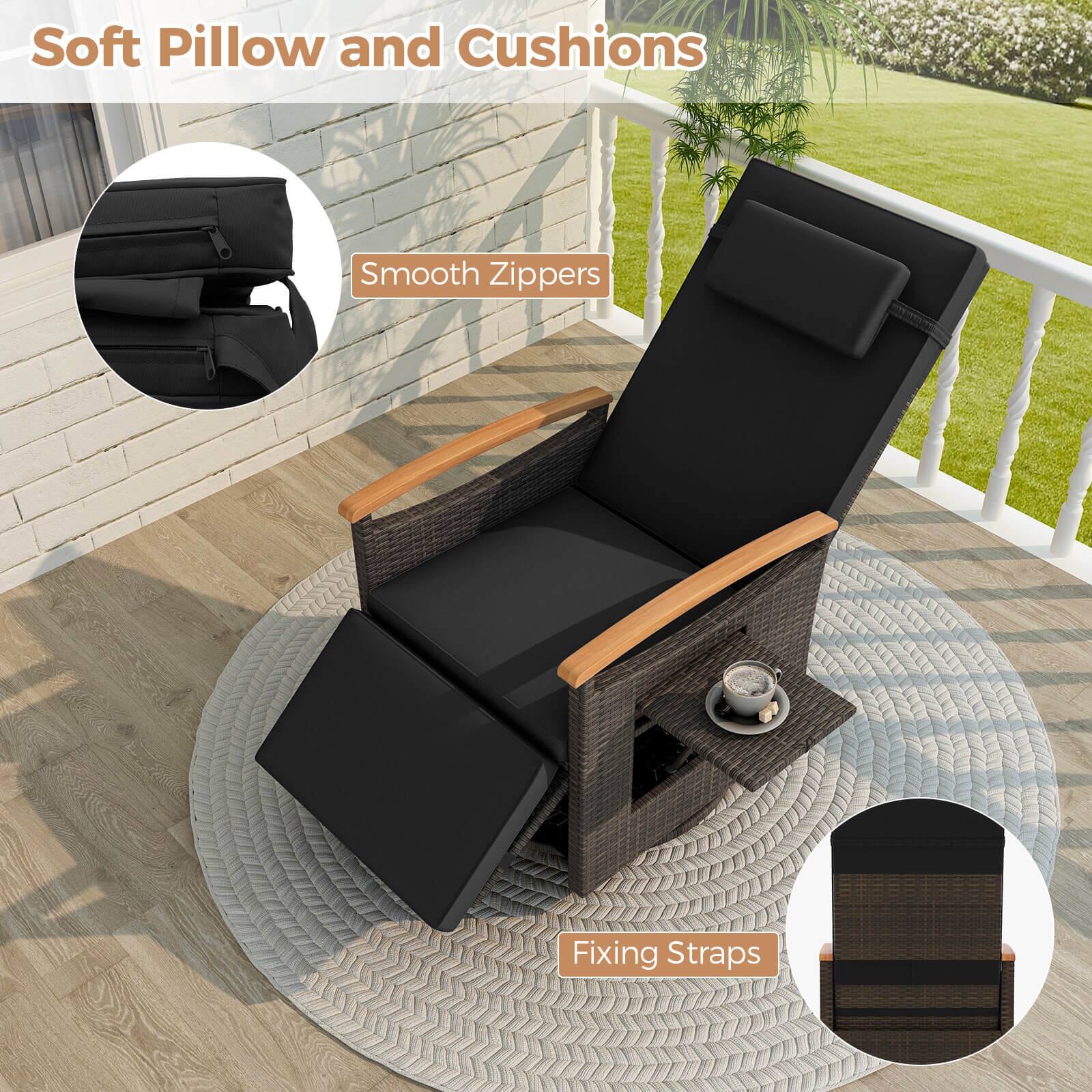 Soft Pillow and Cushions  
Smooth Zippers  
Fixing Straps