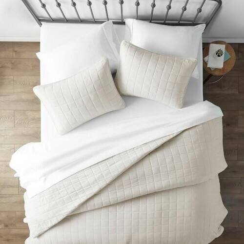 Front. Hivvago - 3 Piece Microfiber Farmhouse Coverlet Bedspread Set Ivory, Full/Queen - Ivory.