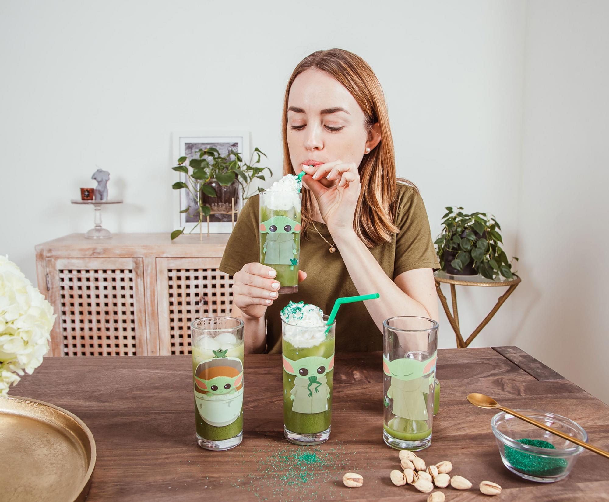 Alt View 4. Silver Buffalo - Star Wars: The Mandalorian Grogu With Frog 10-Ounce Tumbler Glasses | Set of 4 - Green.