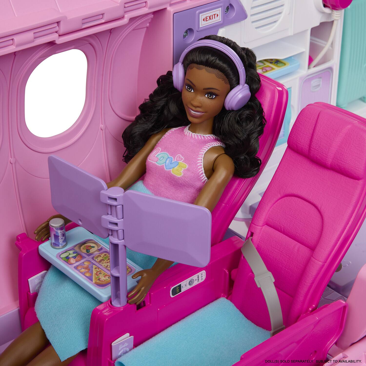 EXIT O LOVE 2 O-13  
A E  
A DOLL(S) SOLD SEPARATELY  
SUBJECT TO AVAILABILITY