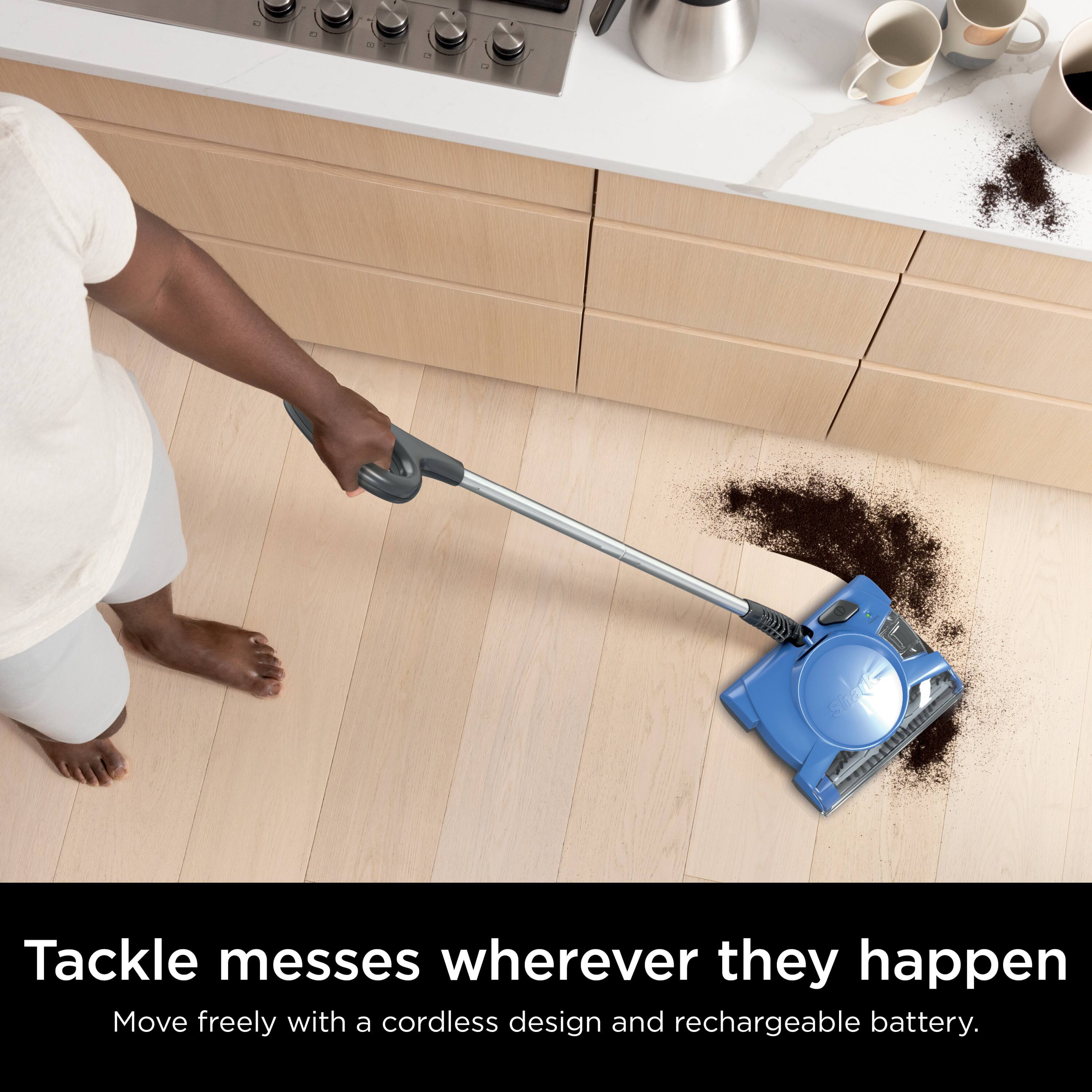 Tackle messes wherever they happen.  
Move freely with a cordless design and rechargeable battery.
