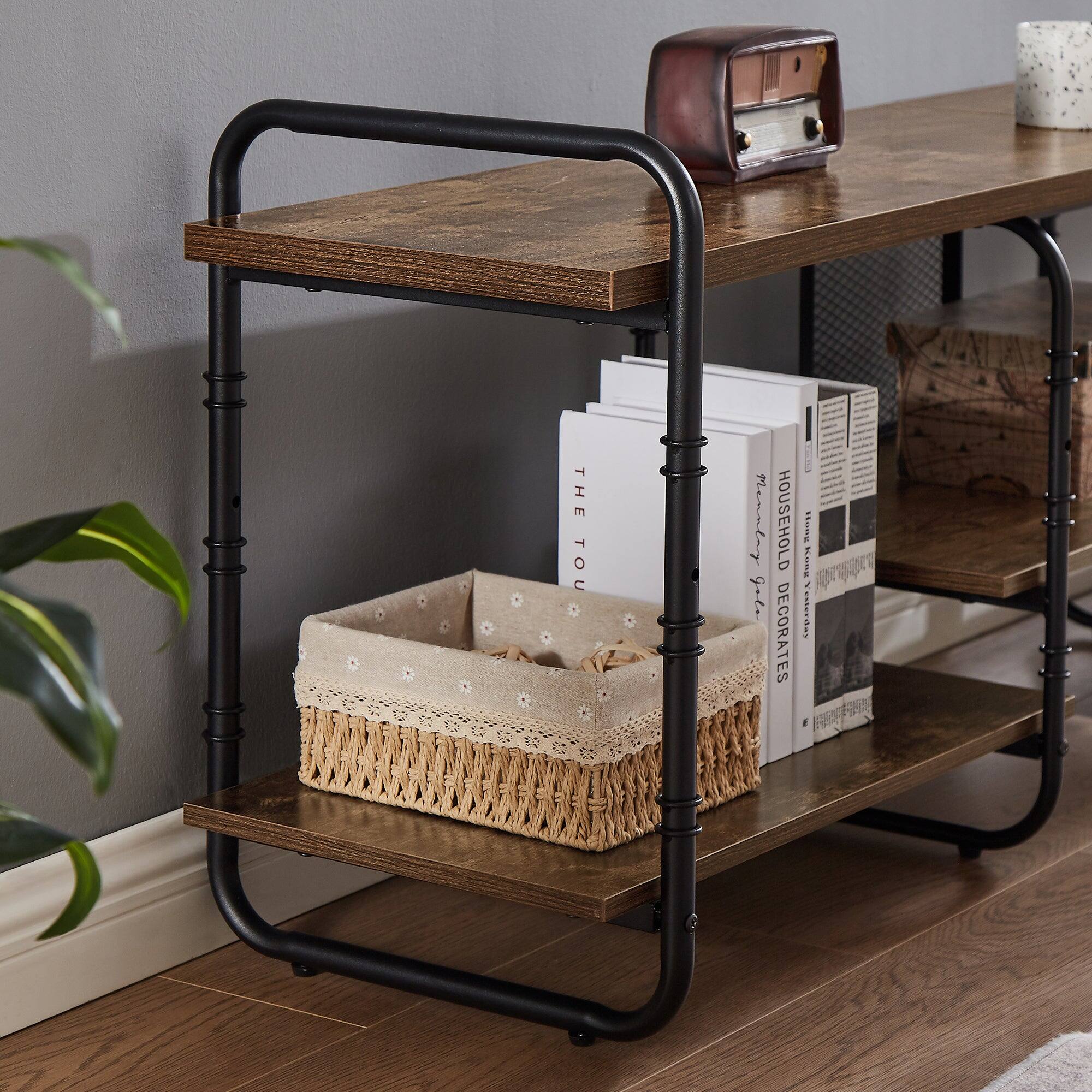 THE TOU C Mennlay HOUSEHOLD Kang Sone  
e.g. FERSSLEN DECORATES