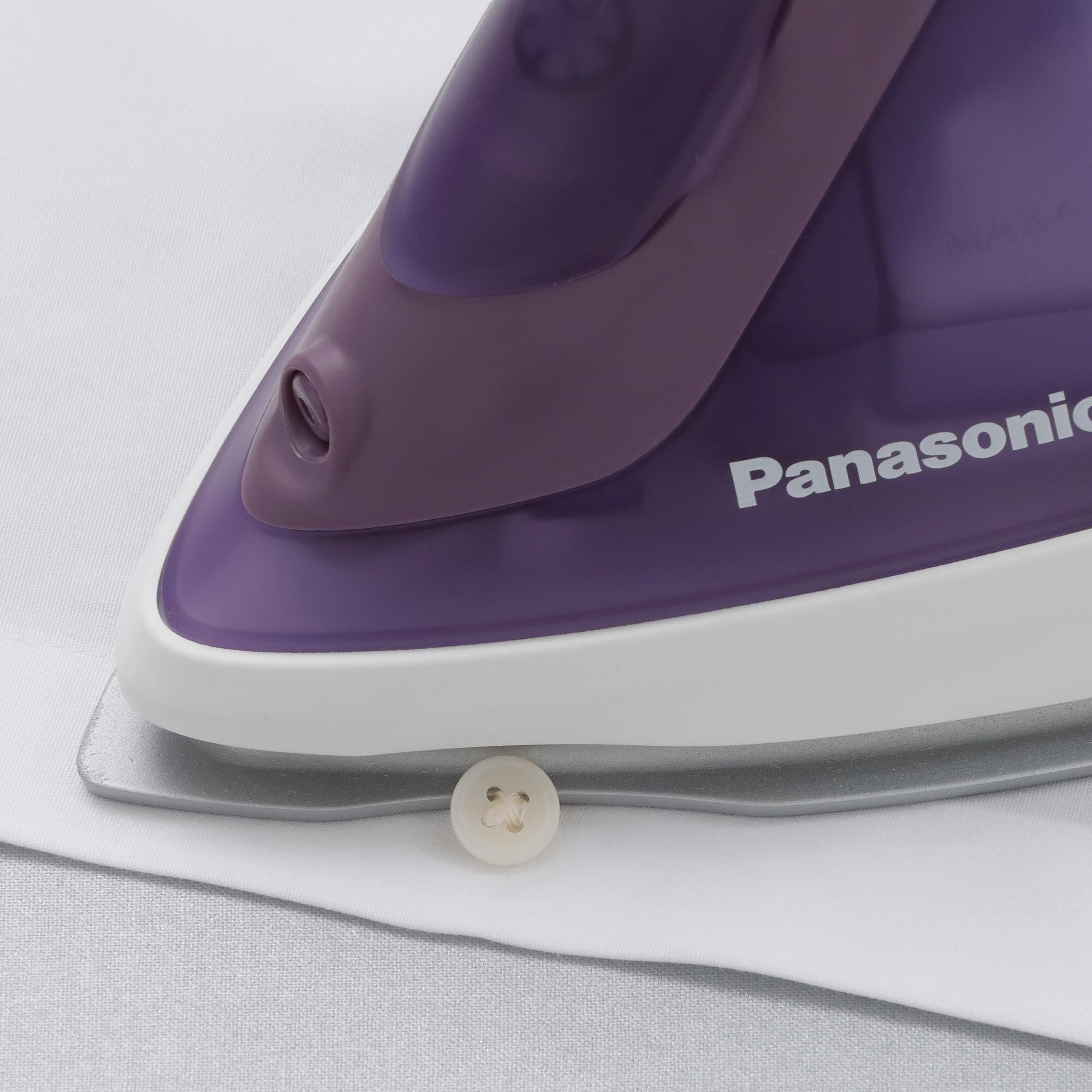 Angle. Panasonic - Steam/Dry Iron, Ergonomic 1500W NI-S630 - Purple.