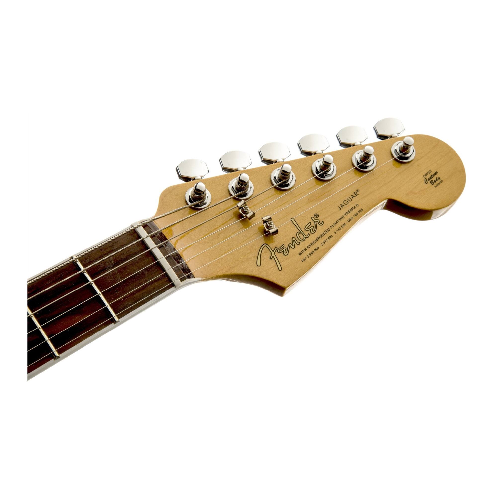 Fender Jaguar®  
JAGUAR TREMOLO  
FLOATING  
2 A 152:00  
Fender SYNCHRONIZED  
1.9P1:315  
W.T. I M P A C Canteu Bady