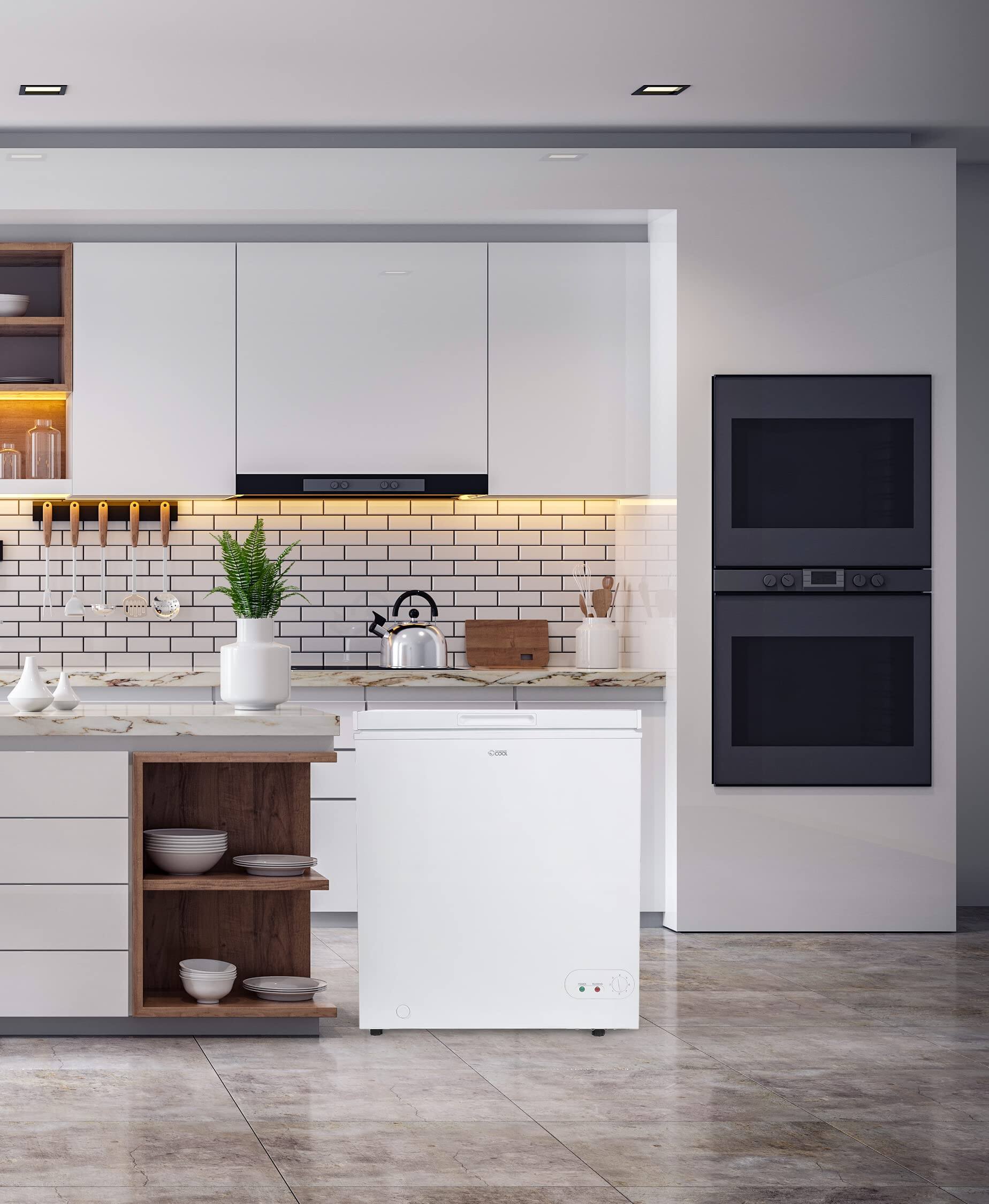 Alt View 1. Commercial Cool - Commercial Cool 5.4 Cu. Ft. Chest Freezer, CCFE54, White - White.
