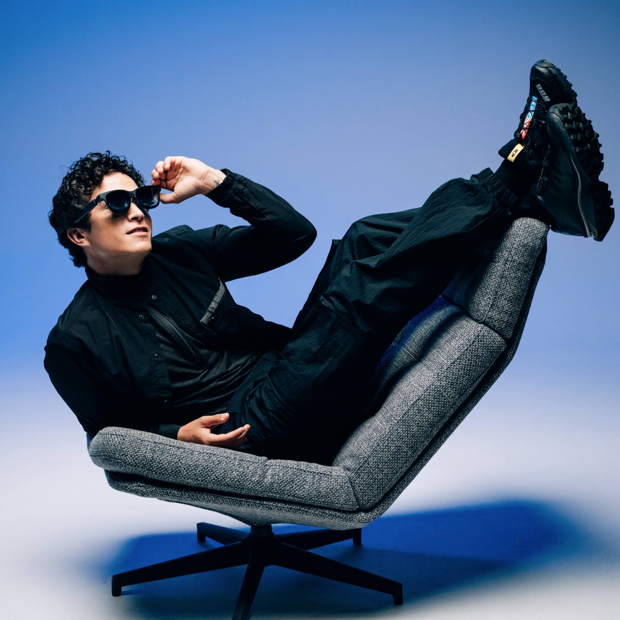 Alt View 21. VITURE - Beast XR/AR Glasses: Biggest & Brightest, 58° 1200p Built-in 3DoF, 9-Level Dimming, HARMAN Audio, Regular - Black.