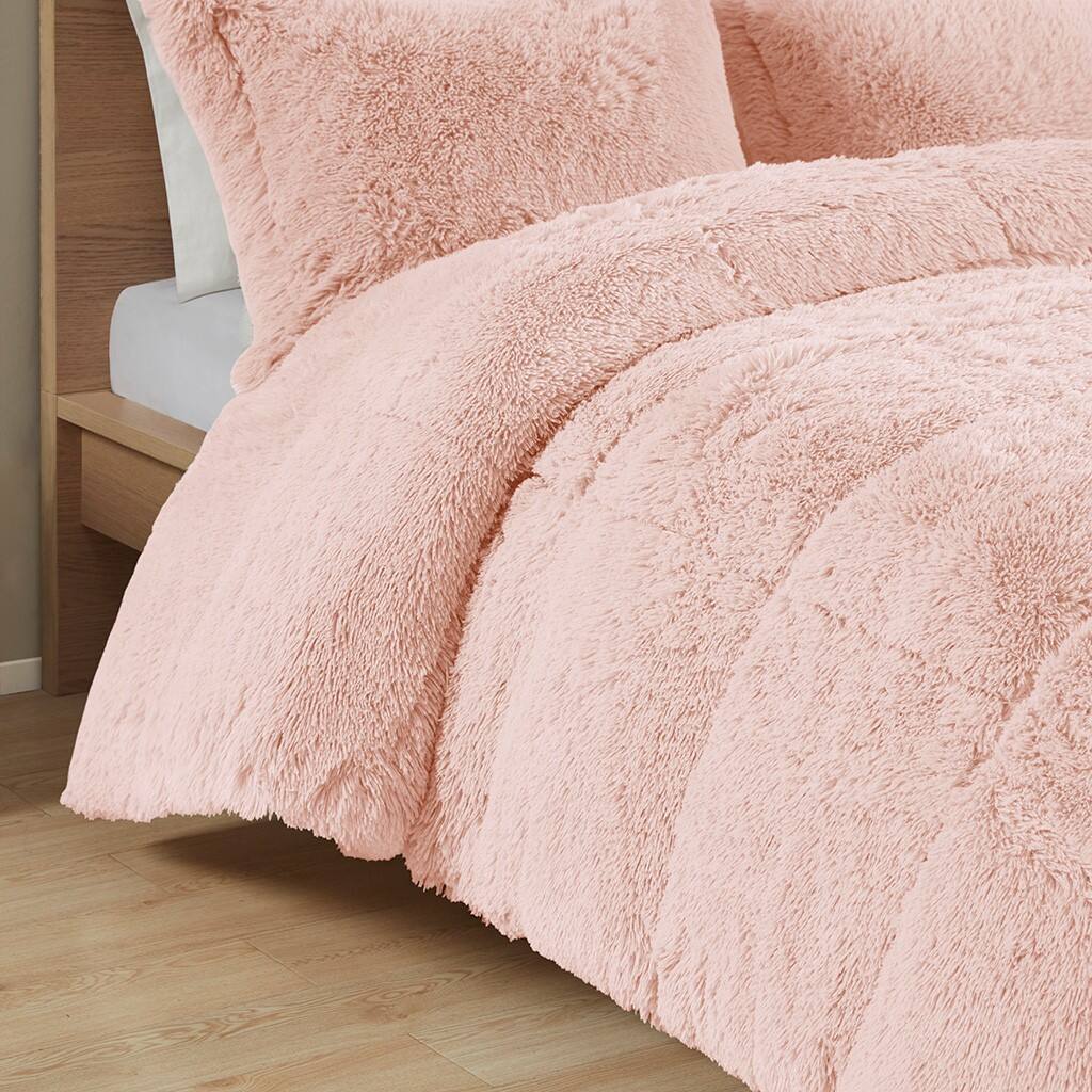 Alt View 2. Gracie Mills - Gracie Mills Susie Contemporary Shaggy Long Fur Comforter Set - Blush.