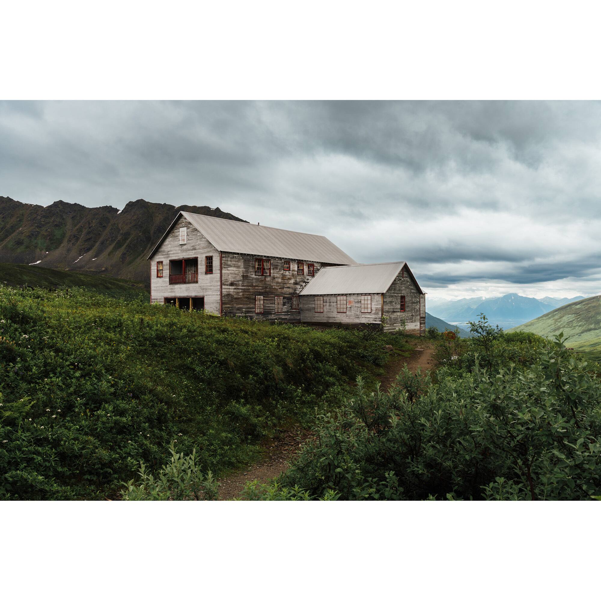 Left. Sigma - Sigma 28-105MM F2.8 DG DN ART Lens Sony E Mount - Black.