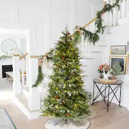 Glitzhome - 6ft Pre-Lit Fir Slim Artificial Christmas Tree with 350 LED Lights - Green