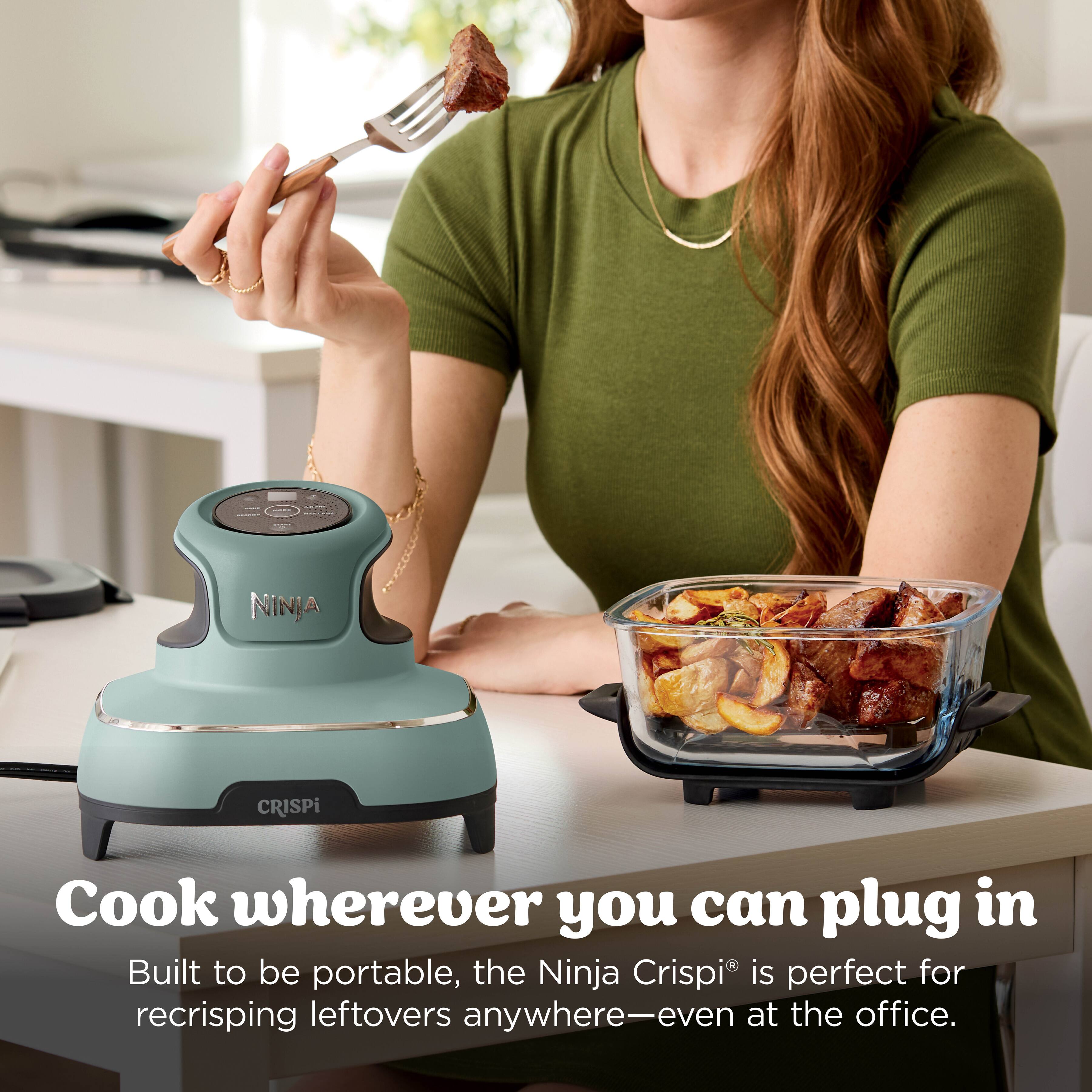 Ninja Crispi®

Cook wherever you can plug in

Built to be portable, the Ninja Crispi® is perfect for recrisping leftovers anywhere—even at the office.