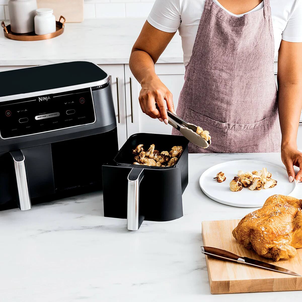 Alt View 4. Ninja - R-AD300CO Foodi 6-in-1 10-qt. XL 2-Basket Air Fryer with DualZone Technology - Refurbished Excellent - Black.