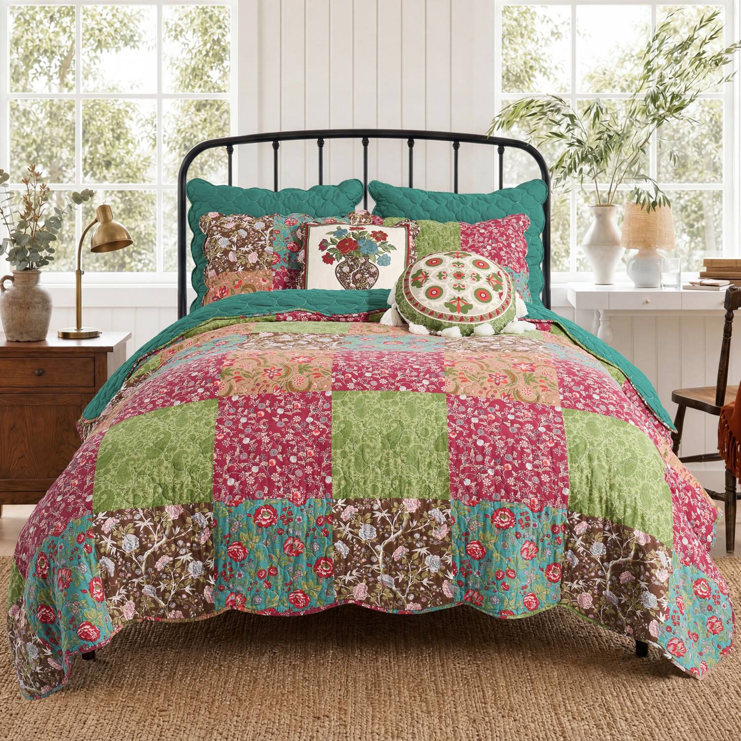 Alt View 1. Greenland Home Fashions - Greenland Home Fashions Danica Cotton Reversible Lightweight Bedding Quilt Set Twin/XL Multi - Multi.