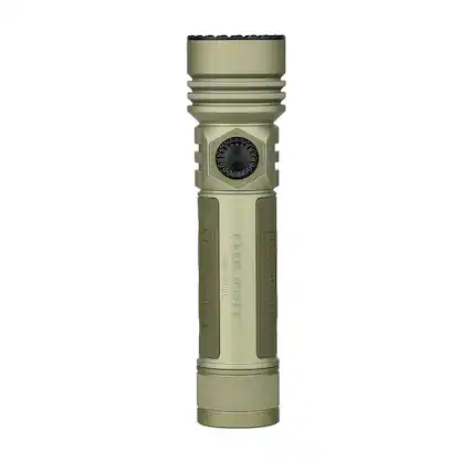 a a !A M D a
Seeker Ultra Madeo T
(265m 4800lm