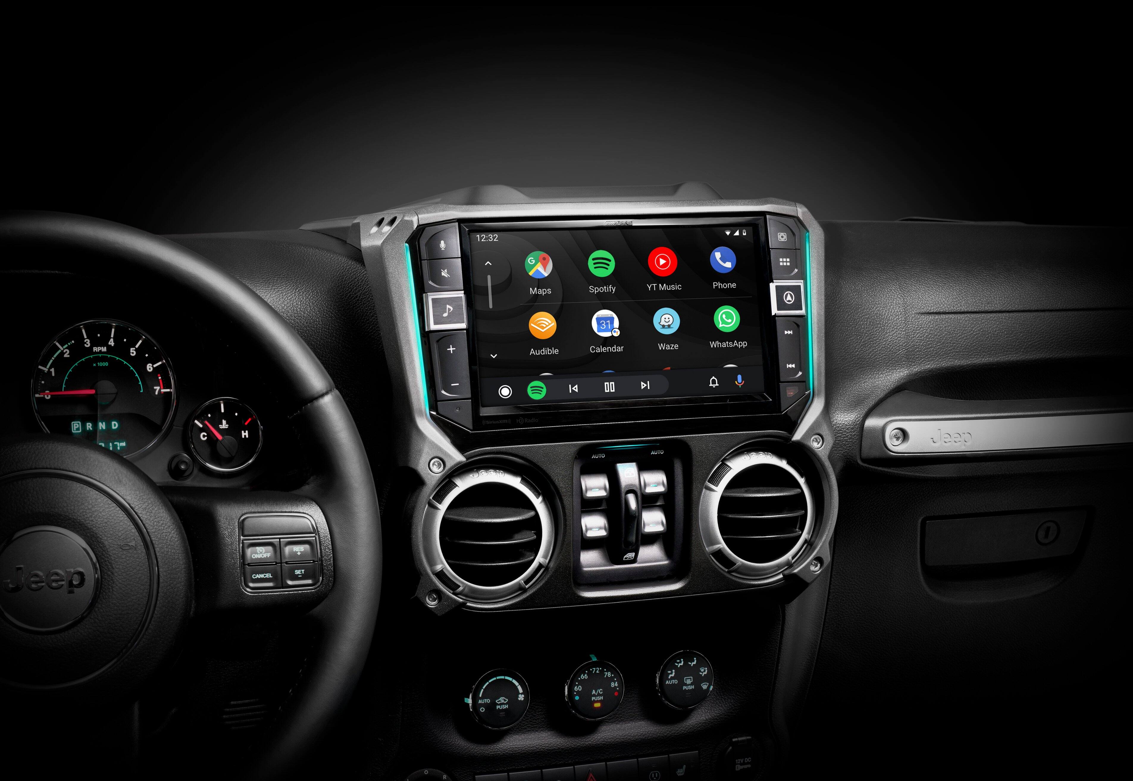 Angle. Alpine - 9" Android Auto and Apple CarPlay Bluetooth Digital Media Receiver - Black.