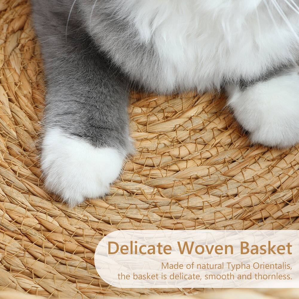 Delicate Woven Basket  
Made of natural Typha Orientalis, the basket is delicate, smooth and thornless.