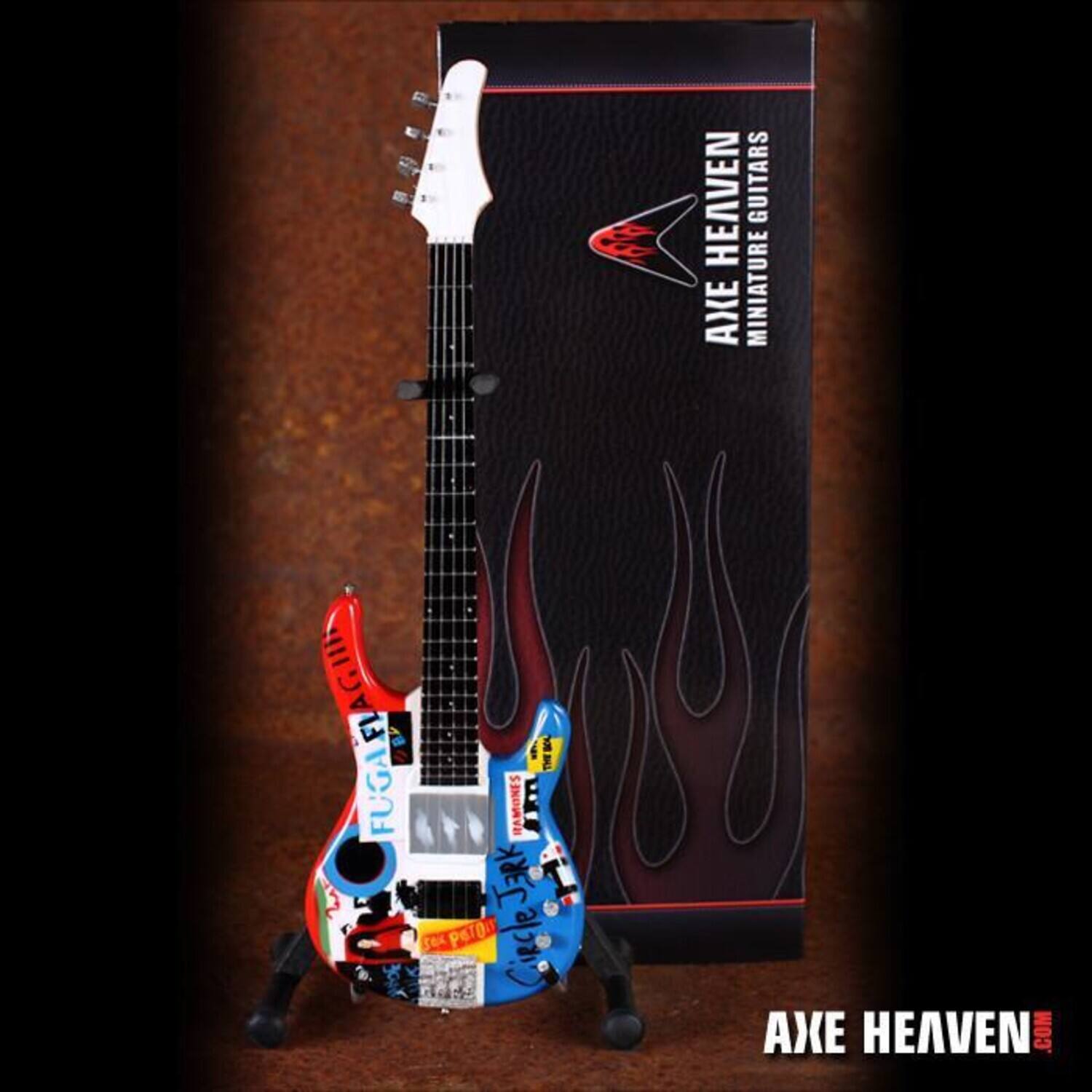 AXE HEAVEN  
MINIATURE GUITARS  

FUGA RAMONES  
JARK  
PETO  

AXE HEAVEN.COM