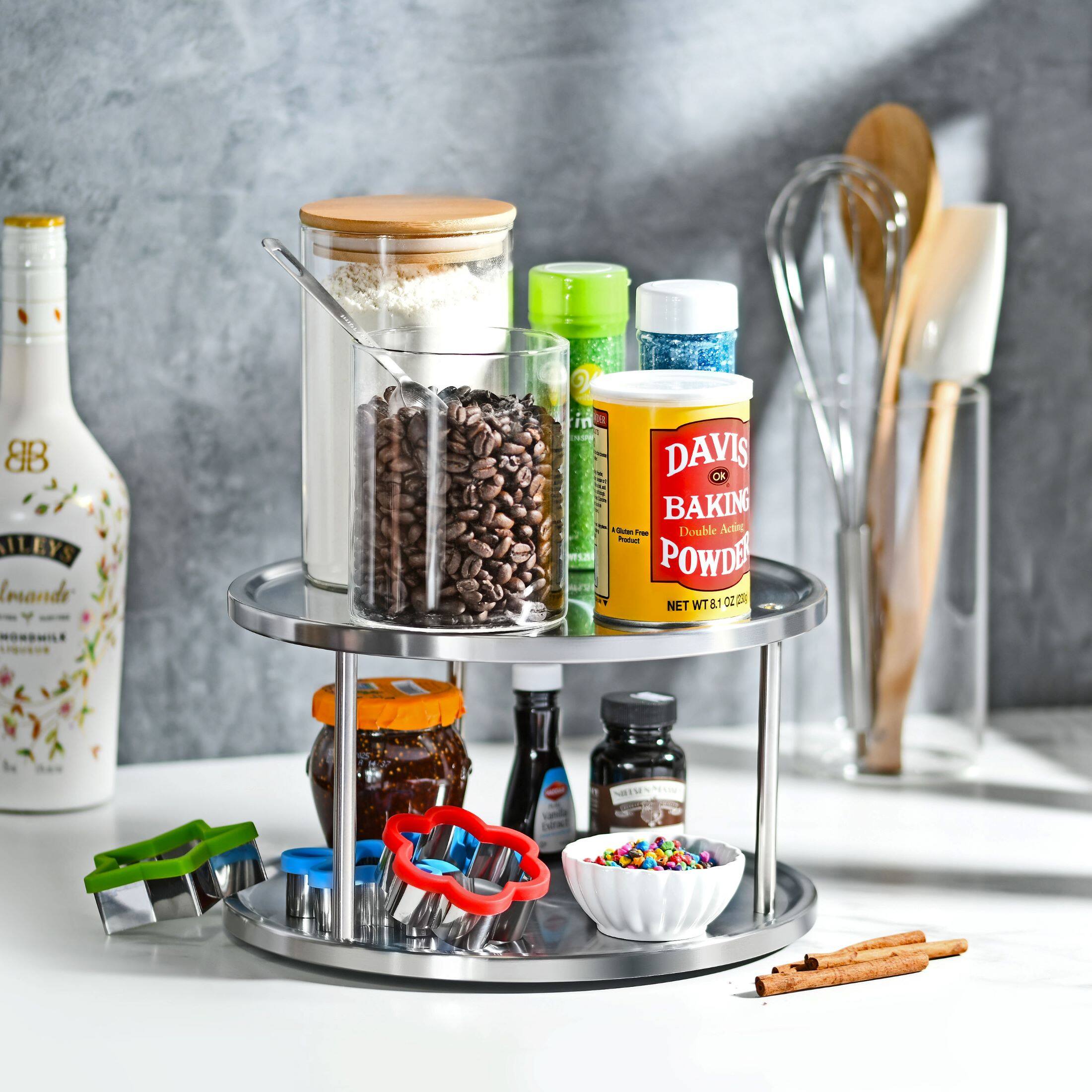 BB ILEYS Almond  
DAVIS BAKING POWDER  
Double Acting  
NET WT 8.1 OZ