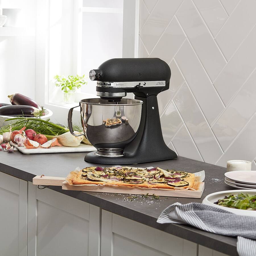KitchenAid Artisan Series 5 Quart Tilt Head Stand Mixer Cast Iron Black ...