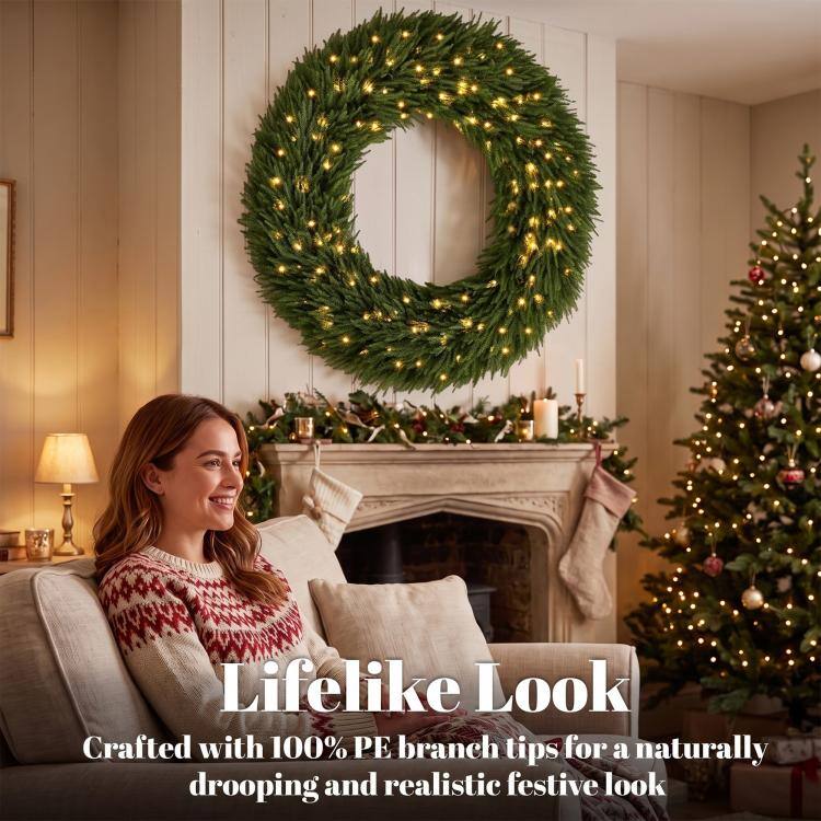 Lifelike Look  
Crafted with 100% PE branch tips for a naturally drooping and realistic festive look