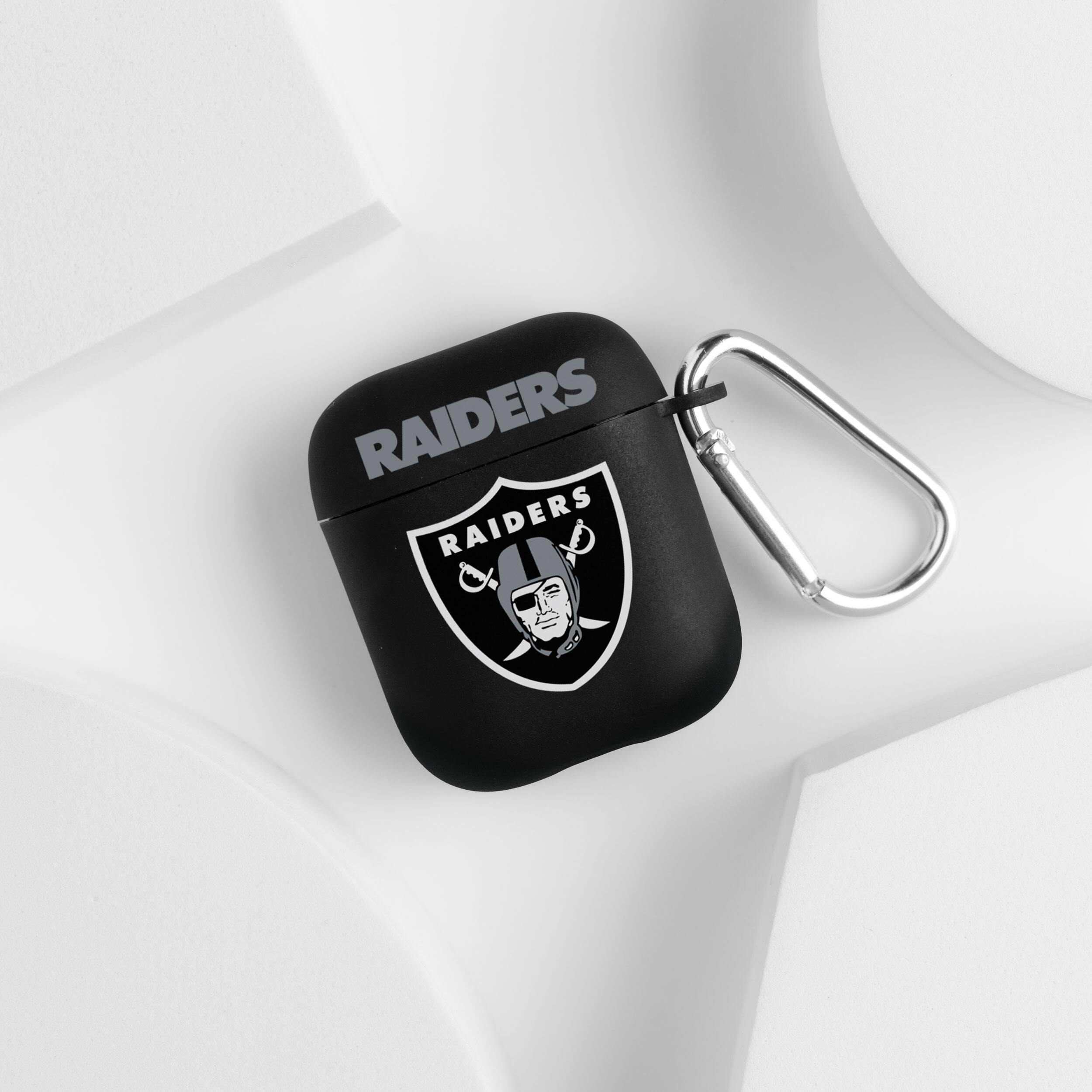RAIDERS  
RAIDERS