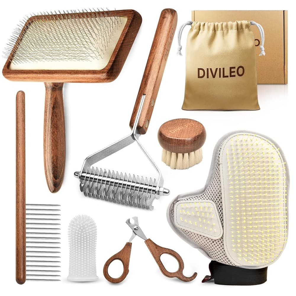 THIRSTY TURTLE - Waterproof Pet Grooming Kit with Wooden Brush, Deshedding Comb & Clipper