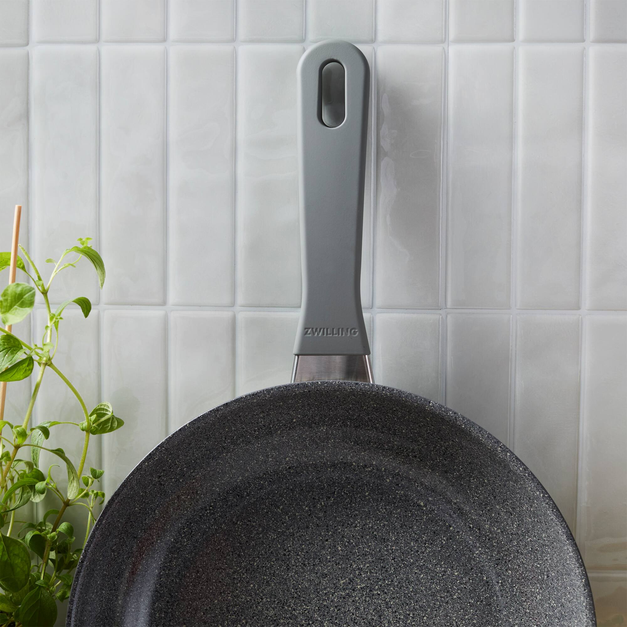 Alt View 5. ZWILLING - ZWILLING Parma Plus Ceramic 10-inch Aluminum Ceramic Nonstick Fry Pan - Grey.