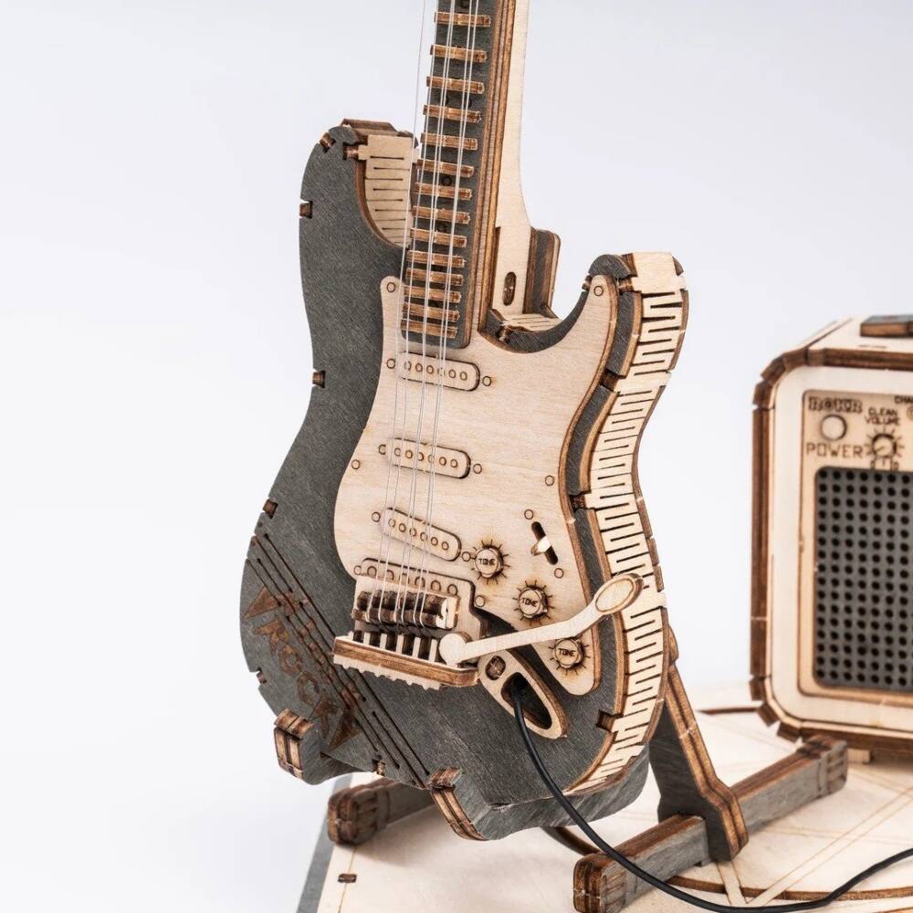 Sure, here is the corrected and grouped text from the image:

**Guitar:**
- TROCK

**Amplifier:**
- TROCK
- POWER
- TUNE
- VOLUME