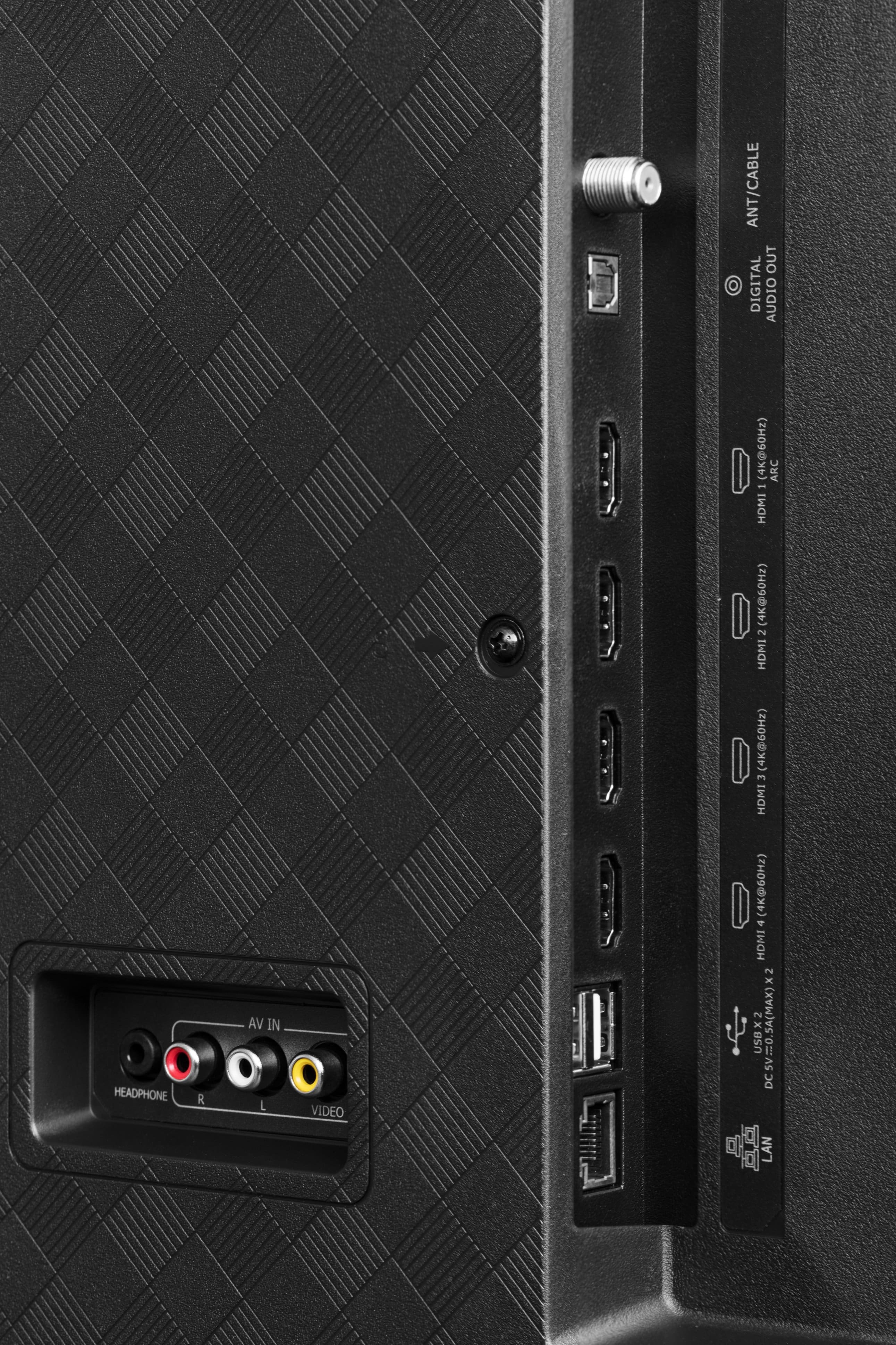 Alt View Zoom 1. Hisense - 55" Class R6G Series LED 4K UHD Smart Roku TV.