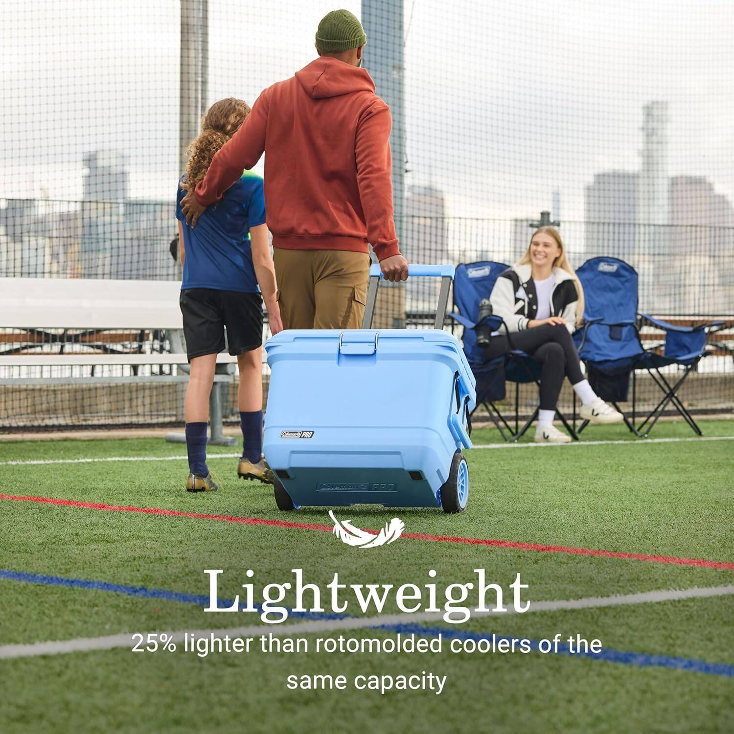 Lightweight  
25% lighter than rotomolded coolers of the same capacity