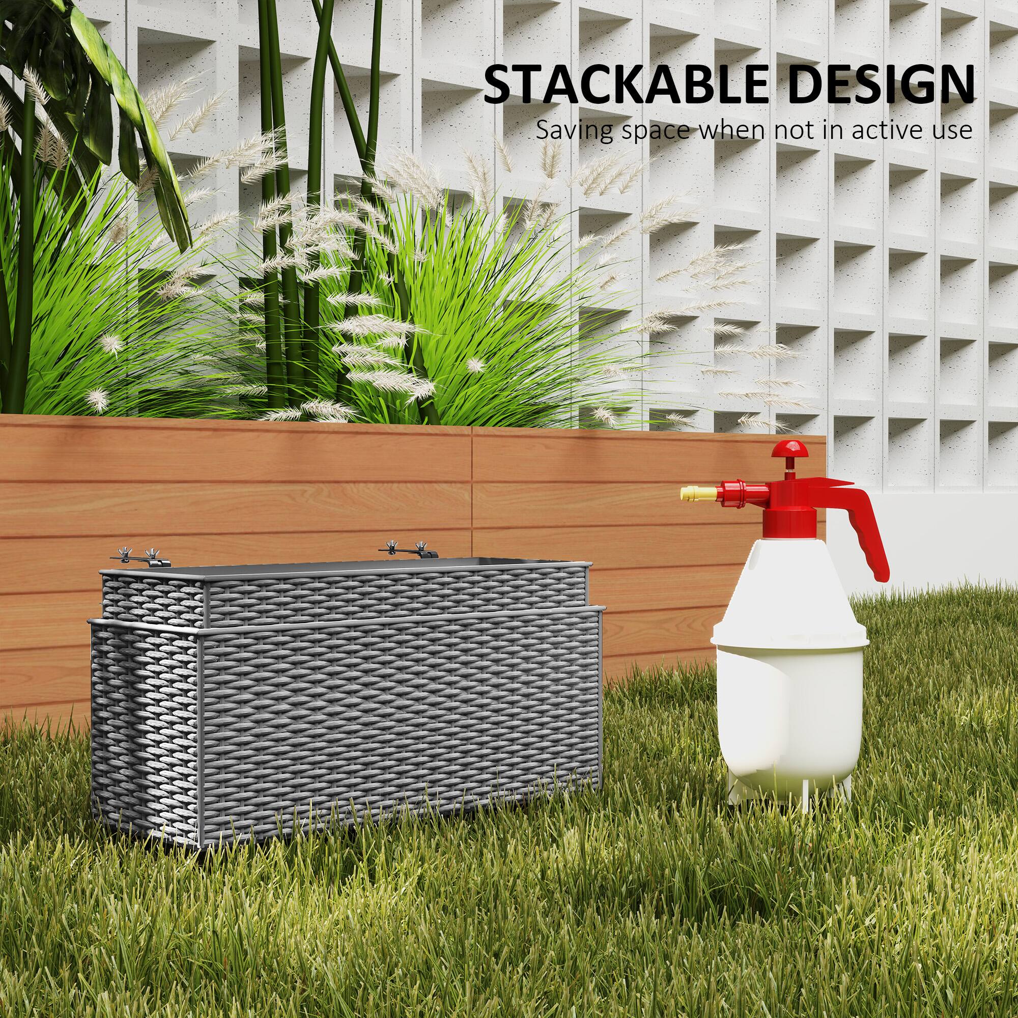 STACKABLE DESIGN  
Saving space when not in active use