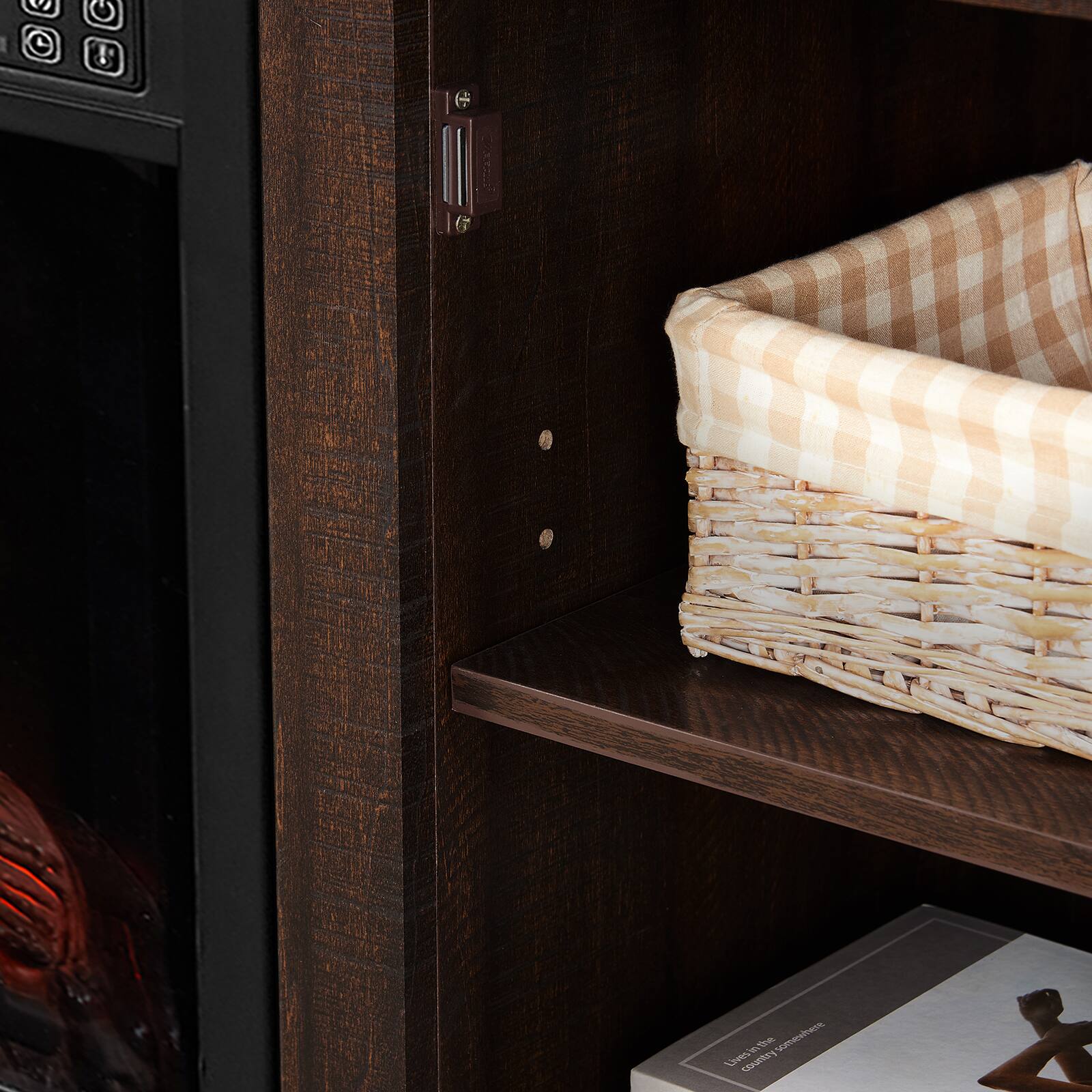 The text on the image reads:

"Votmerlmnt sui"