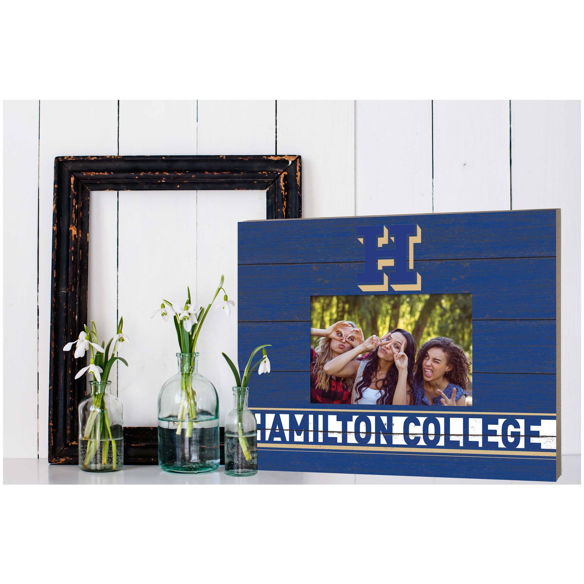 HAMILTON COLLEGE